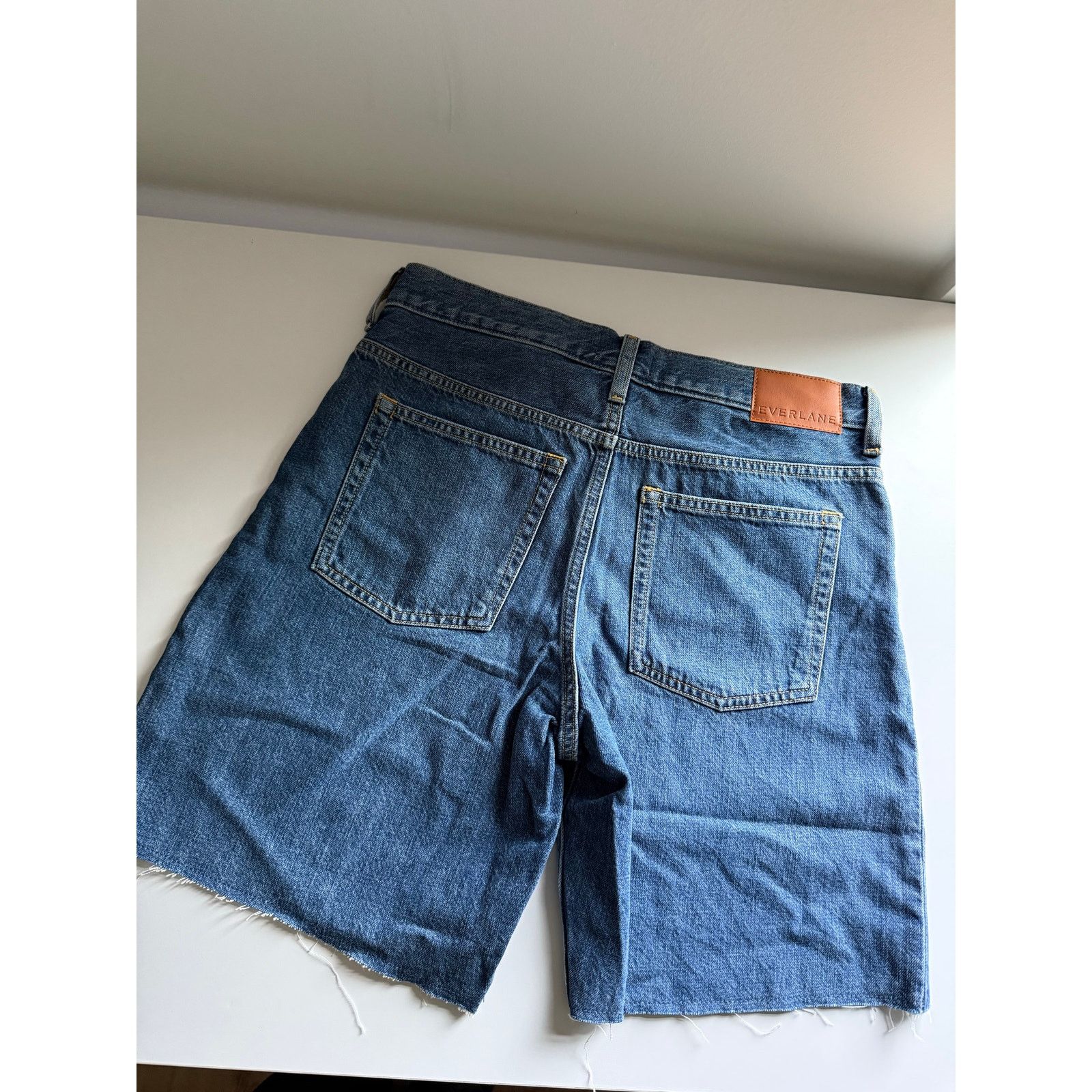 Everlane $108 New Everlane The OG Baggy Jean Short - Medium Wash - 26 Size 26" / US 2 / IT 38 - 7 Thumbnail