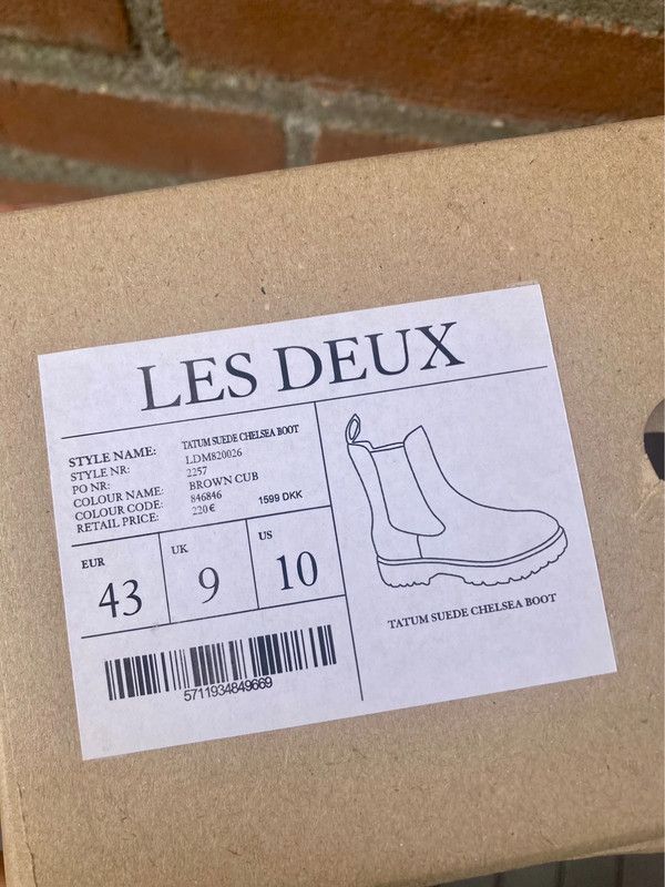 Les Deux Tatum suède Chelsea boots 43 Portugal brown new Size US 10 / EU 43 - 9 Thumbnail