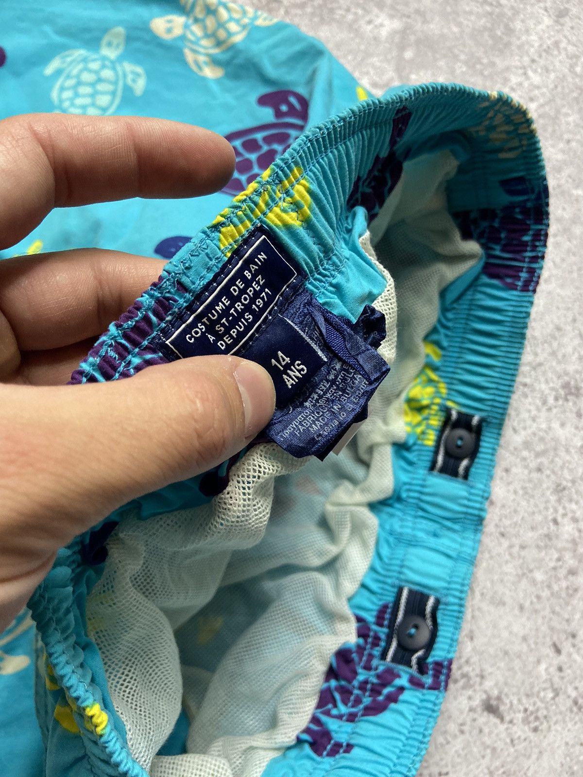 Vilebrequin Vilebrequin Turtle Print Beach Kids Shorts Size US 26 / EU 42 - 8 Thumbnail