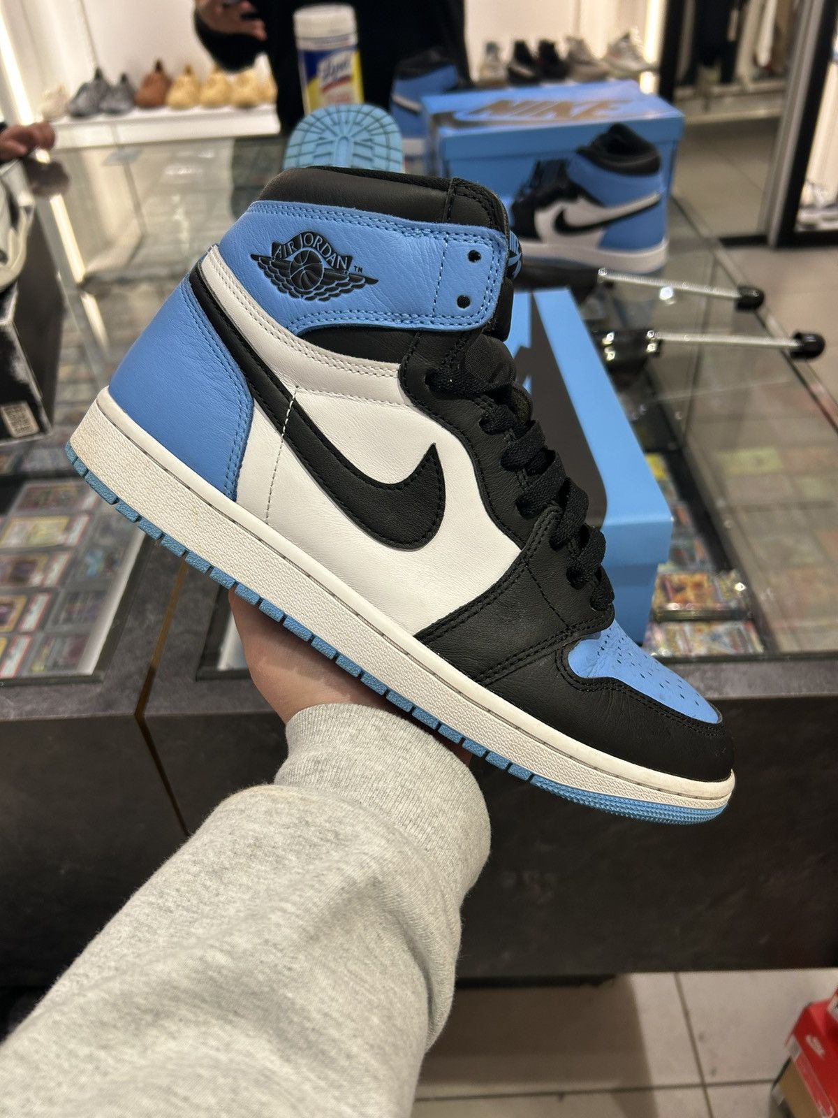 Jordan Brand AJ1 High University Blue Size US 10 / EU 43 - 5 Thumbnail