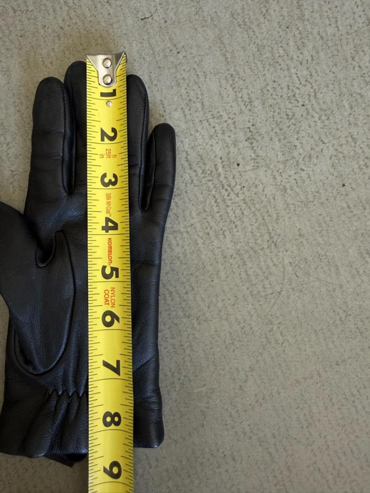 Other Thinsulate Insulation / Soft Lined Classic Leather Gloves Size ONE SIZE - 9 Thumbnail