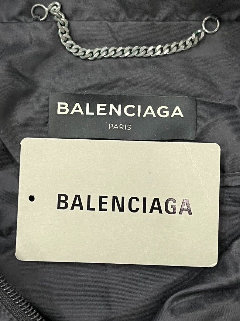 Balenciaga Balenciaga size 50 Printed logo assault jacket Size US S / EU 44-46 / 1 - 4 Thumbnail