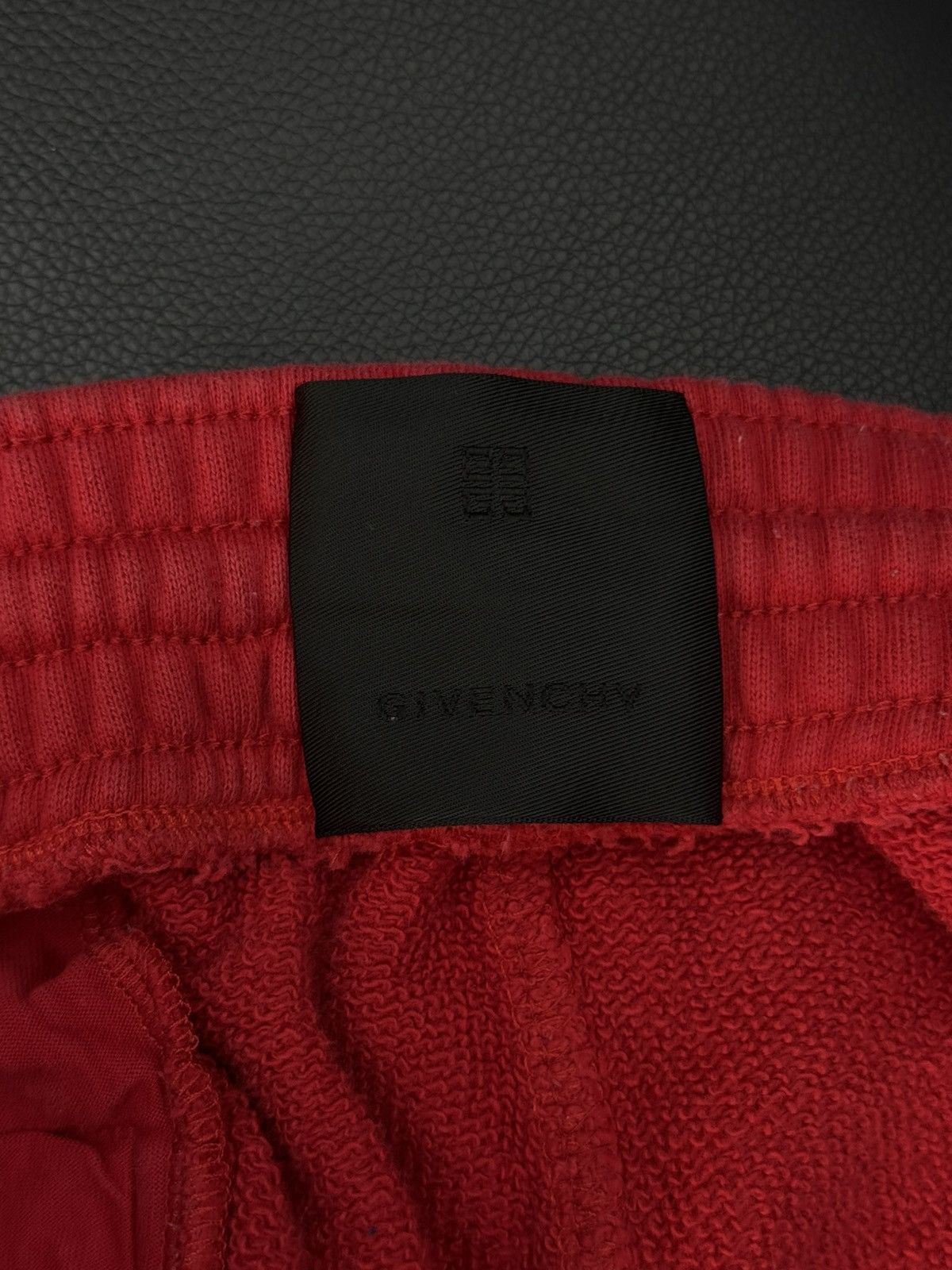Givenchy Givenchy Red Logo Summer Shorts Size Large 🧼 Size US 31 - 10 Thumbnail