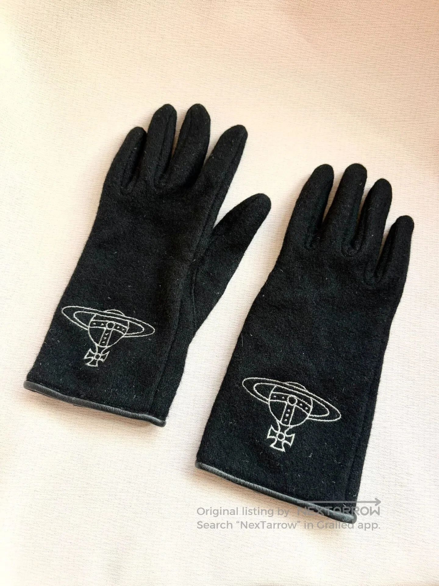 Vivienne Westwood Vivienne Westwood Vintage Saturn Wool Gloves. Size ONE SIZE - 1 Thumbnail