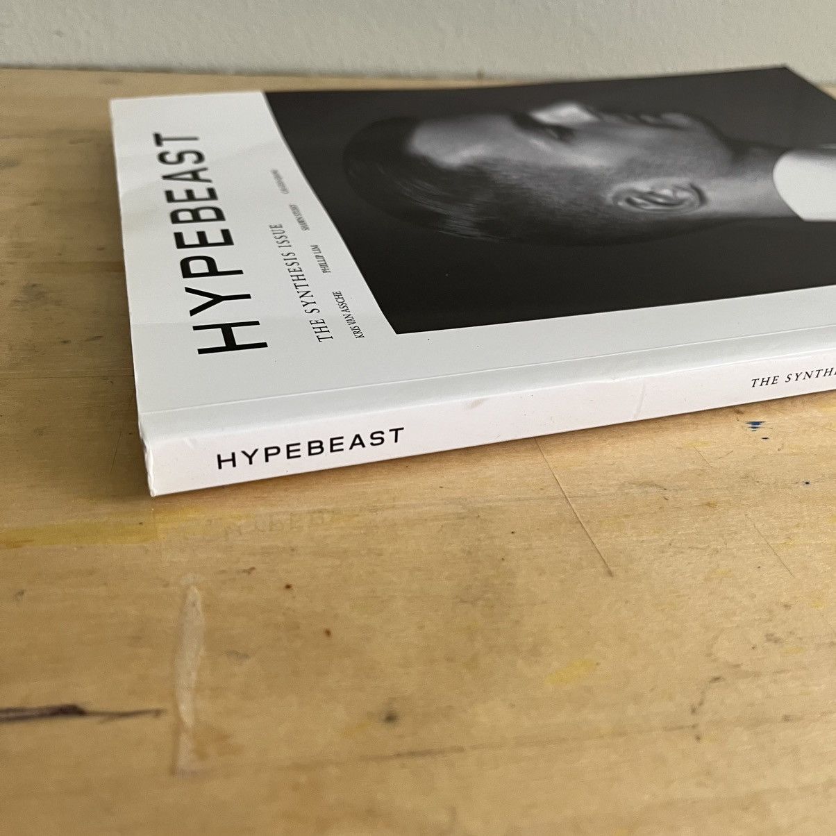 Hypebeast Issue 1: The Synthesis Issue Size ONE SIZE - 4 Thumbnail