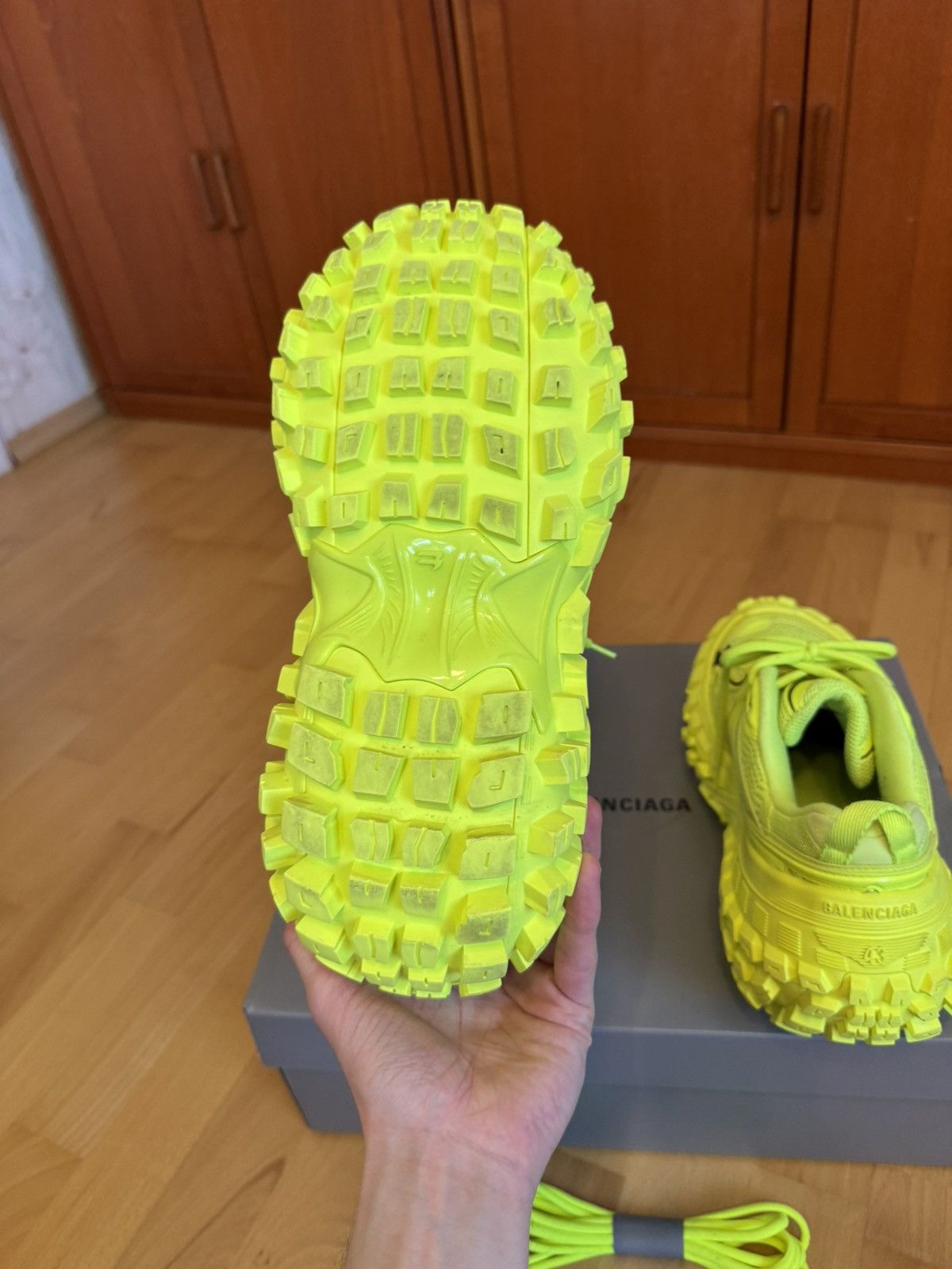 Balenciaga Balenciaga Defender Neon Yellow Size US 10 / EU 43 - 10 Thumbnail