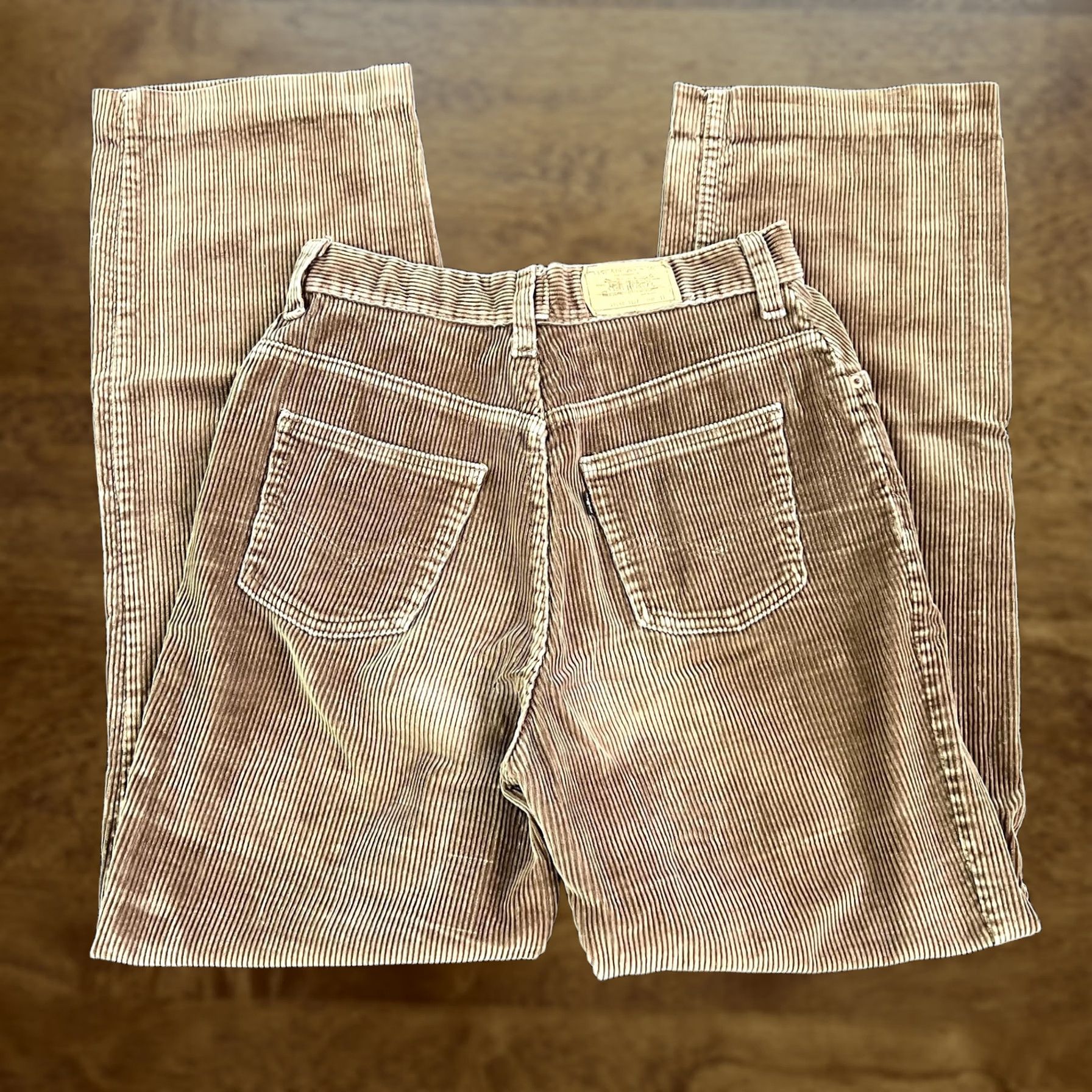 Levi's VINTAGE Levi's Pants Womens 11 Brown Corduroy Straight Leg Made USA 2604B 1927 Size 32" / US 10 / IT 46 - 1 Thumbnail