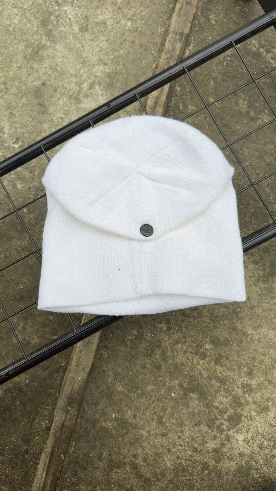 Armani Vintage Armani Jeans White Winter Beanie Big Logo Graphic Size ONE SIZE - 4 Thumbnail
