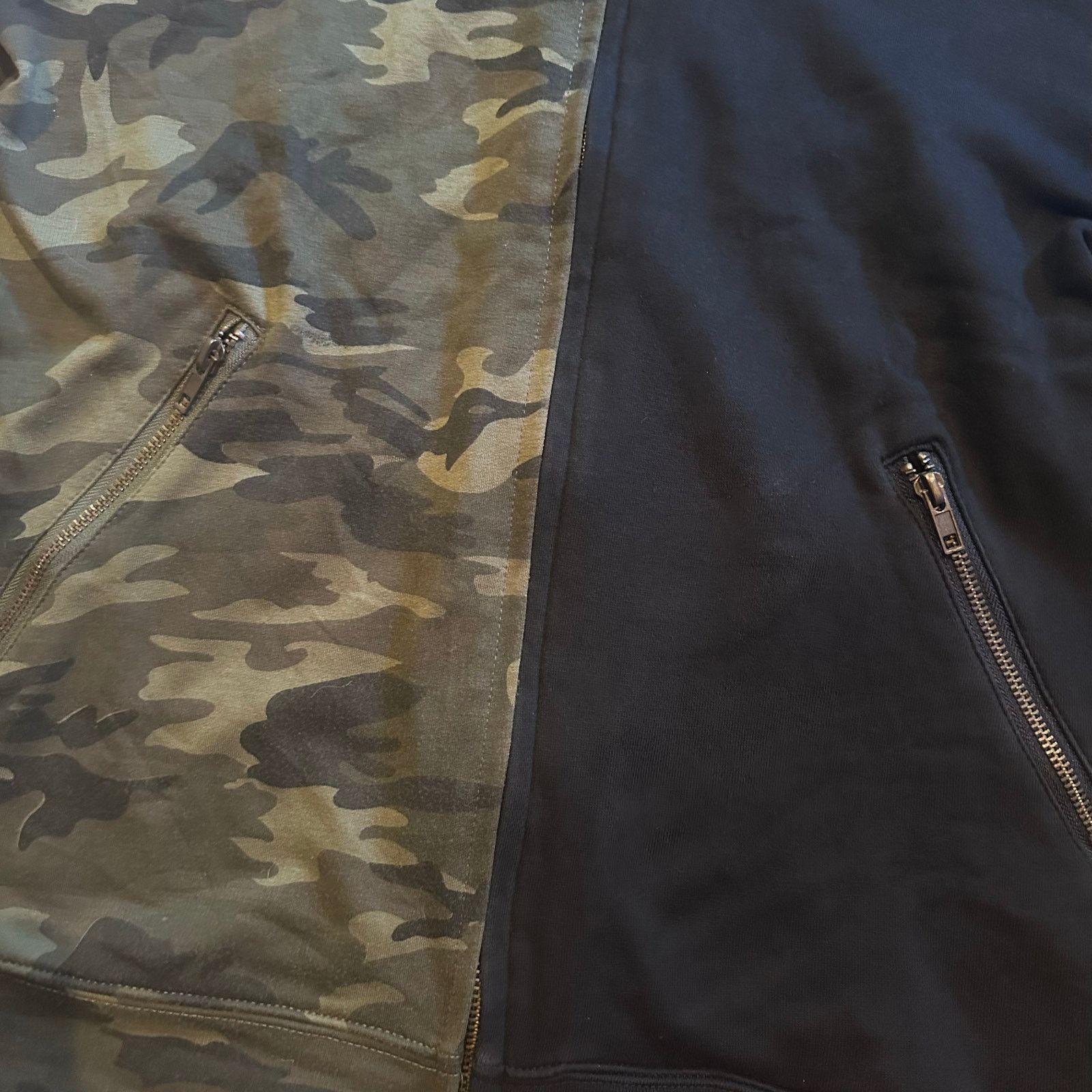Japanese Brand japanese hedge half camo two tone zip up hoodie sweatshirt Size US M / EU 48-50 / 2 - 5 Thumbnail