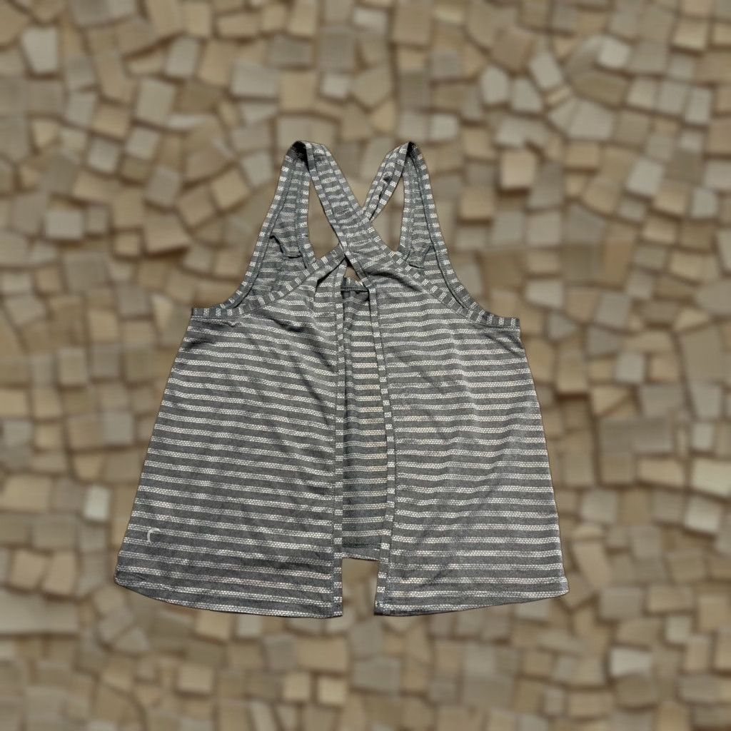 Vintage Zyia Active Shirt Women's Medium Gray Striped Open Back Tank Top Activewear Size M / US 6-8 / IT 42-44 - 1 Thumbnail