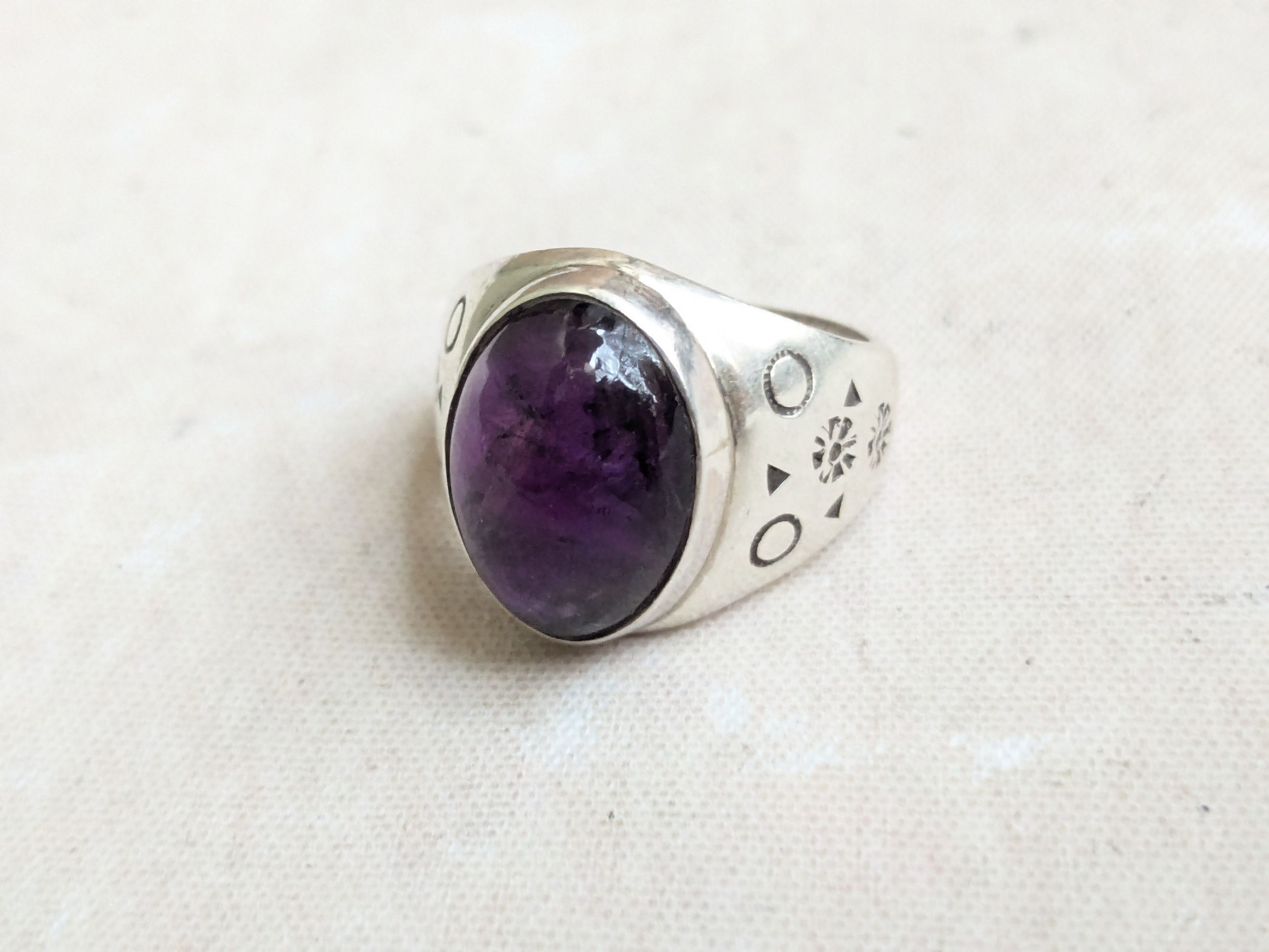 Sterling Silver Silpada Sterling Silver Ring Purple Amethyst 9.75 Oval Size ONE SIZE - 4 Thumbnail