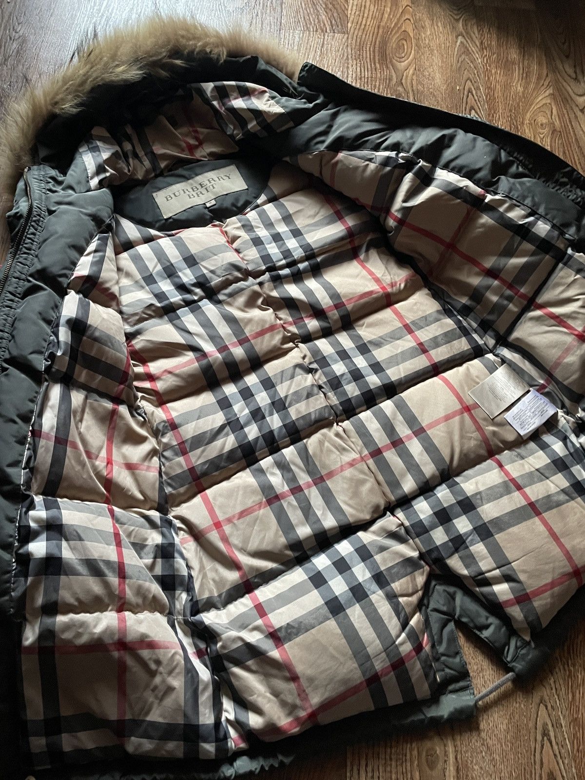 Burberry Burberry Brit Green Puffer Jacket Coat With Fur Size M / US 6-8 / IT 42-44 - 8 Thumbnail