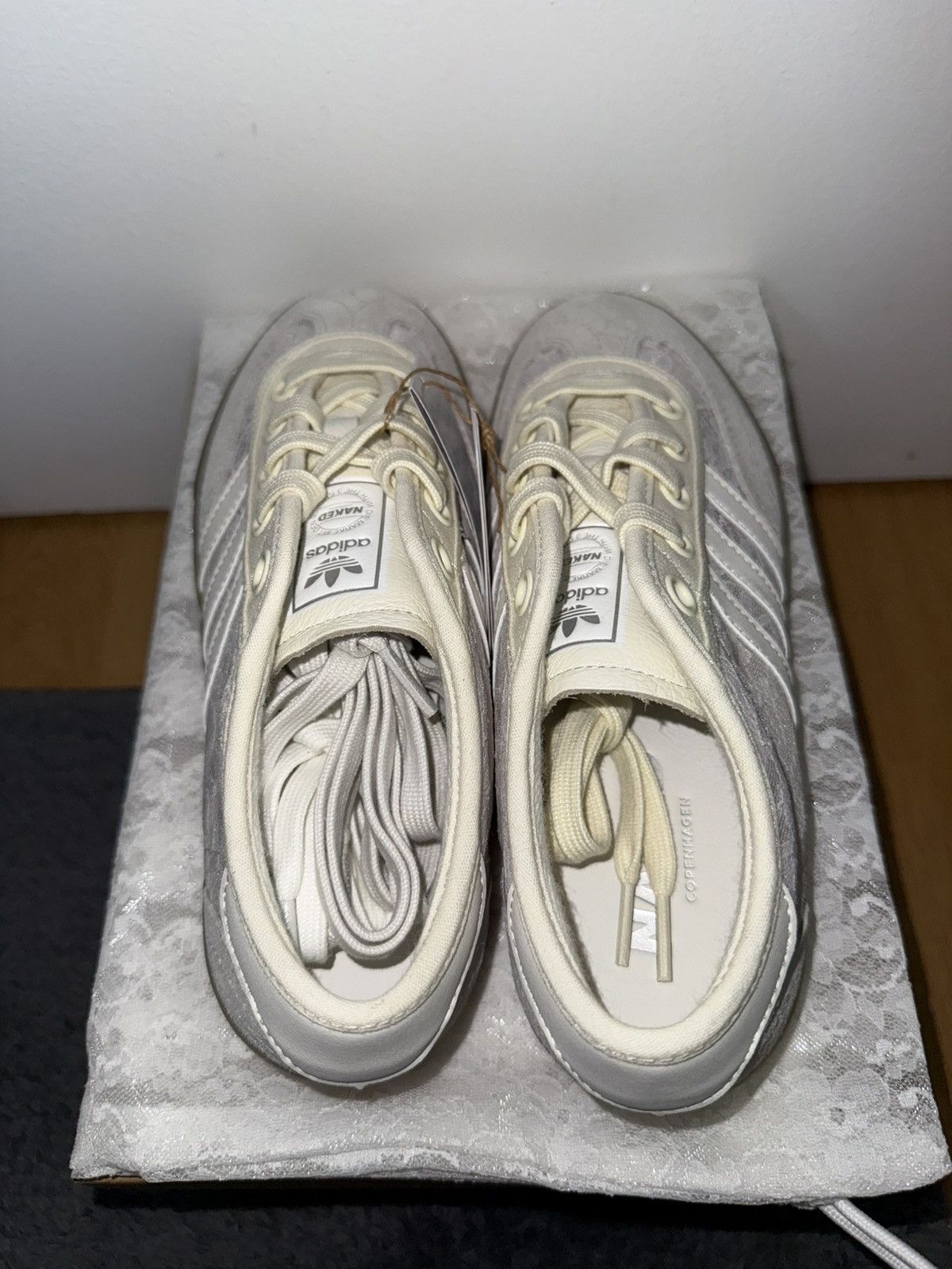 Adidas Adidas Tischtennis Naked Copenhagen Silvery Daisy Lace Pack Size US 6 / IT 36 - 7 Thumbnail