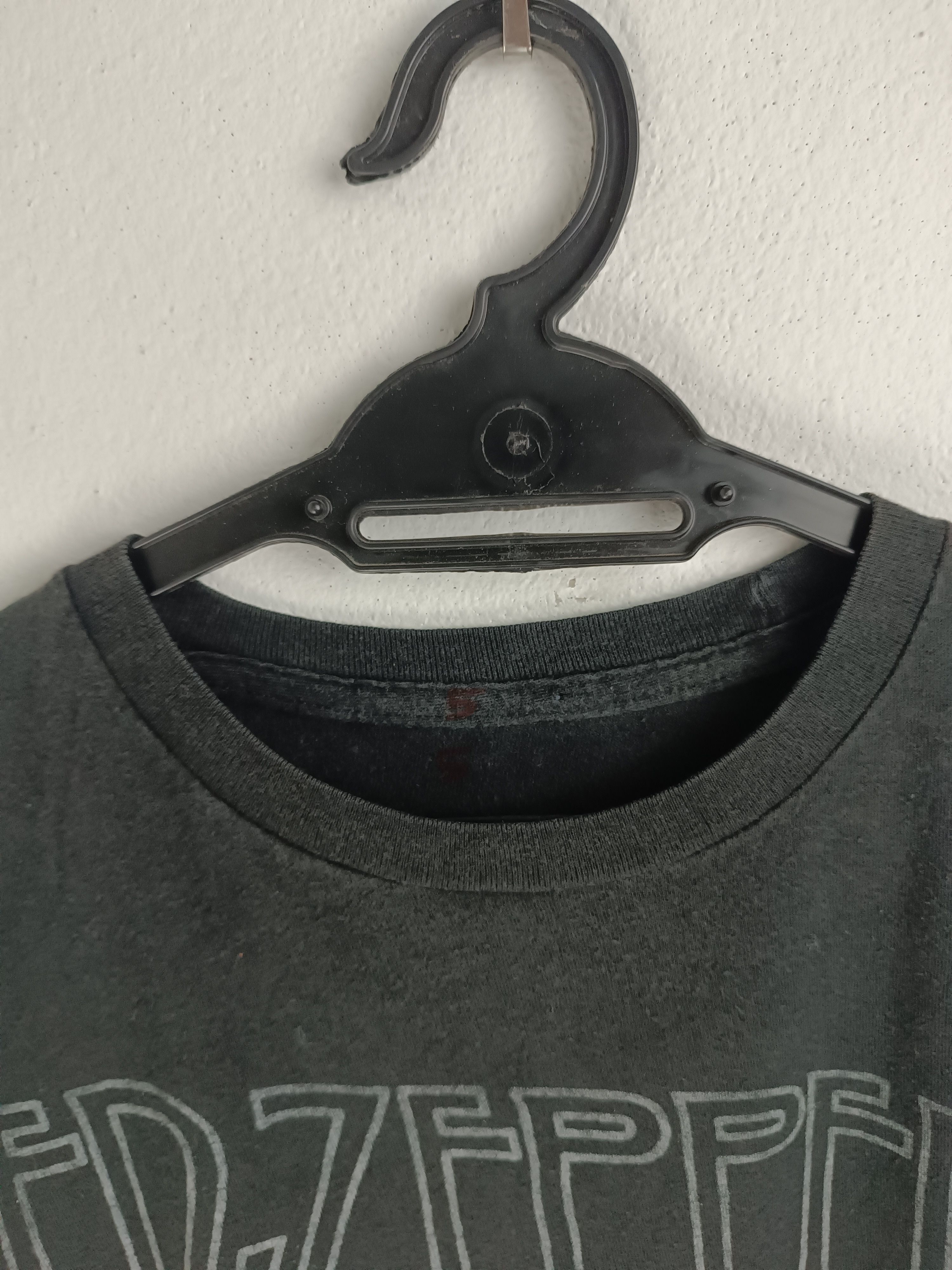 Vintage VINTAGE LED ZEPPELIN USA 1977 LOGO TEE rock stones beatles Size US M / EU 48-50 / 2 - 10 Thumbnail
