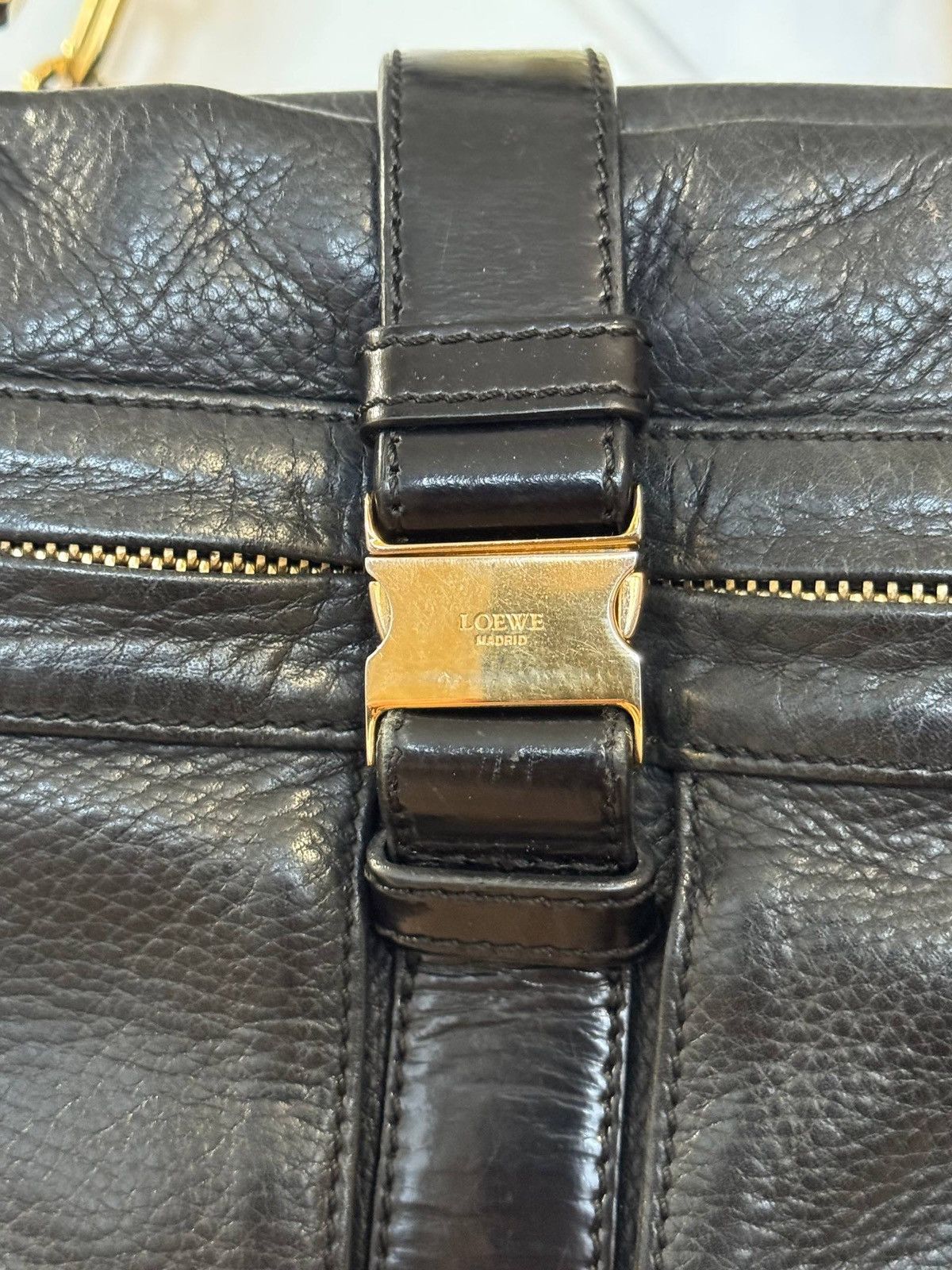 Loewe Luxury Vintage 2002 Handle Bag Loewe Amazon Leather Bag Size ONE SIZE - 5 Thumbnail