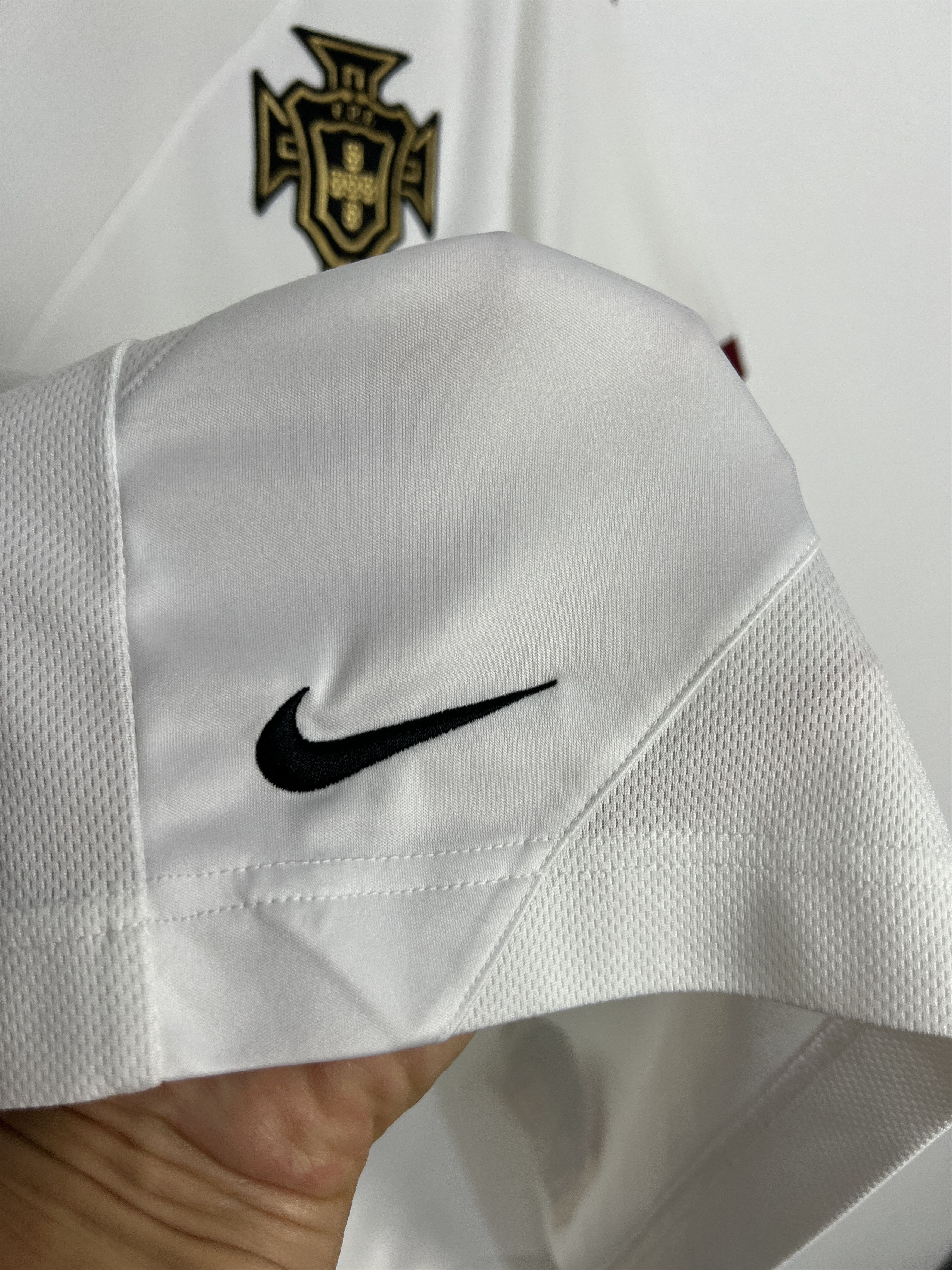 Nike Vintage Portugal Football Train Shirt Ronaldo Soccer Jersey Size US M / EU 48-50 / 2 - 4 Thumbnail