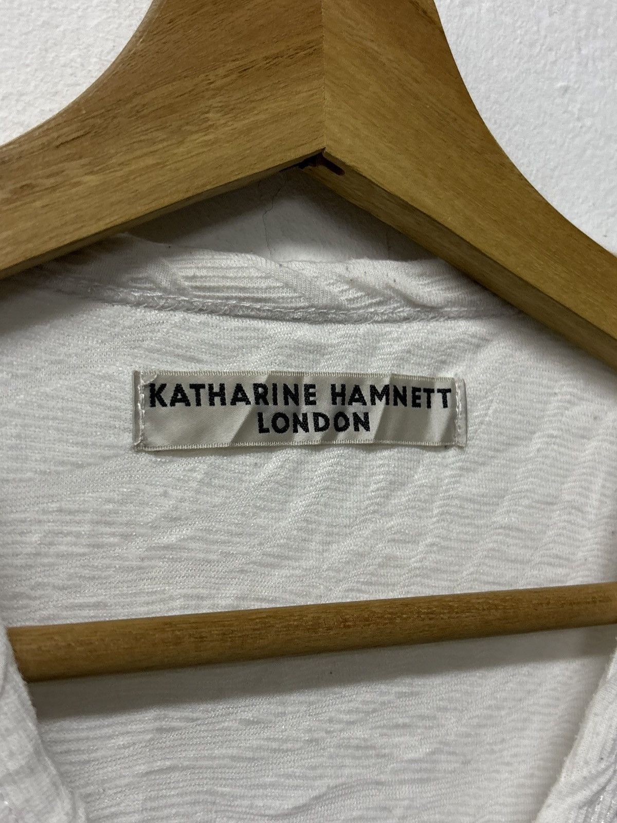 Katharine Hamnett London Katharine Hamnett London V-neck short-sleeve 3D Knitted Size US L / EU 52-54 / 3 - 12 Thumbnail