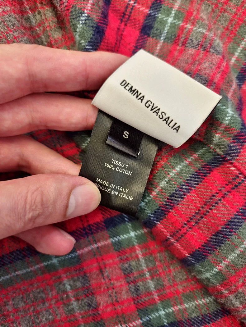 Vetements Vetements Short-Sleeve Checkered Shirt with Small Holes Size US L / EU 52-54 / 3 - 3 Thumbnail