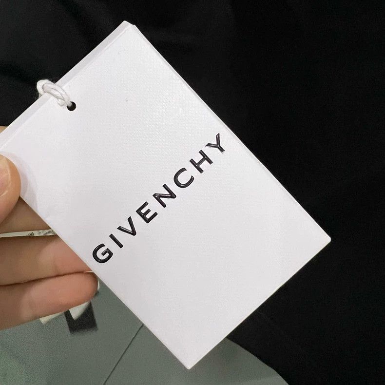 Givenchy Givenchy SizeXXXL Chito Collaboration 4G Graffiti Heart Sho Size US M / EU 48-50 / 2 - 4 Thumbnail