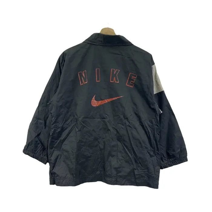 Nike Vtg 90’ NIKE SWOOSH LOGO Grey Tag Windbreaker Jacket Size US L / EU 52-54 / 3 - 1 Thumbnail