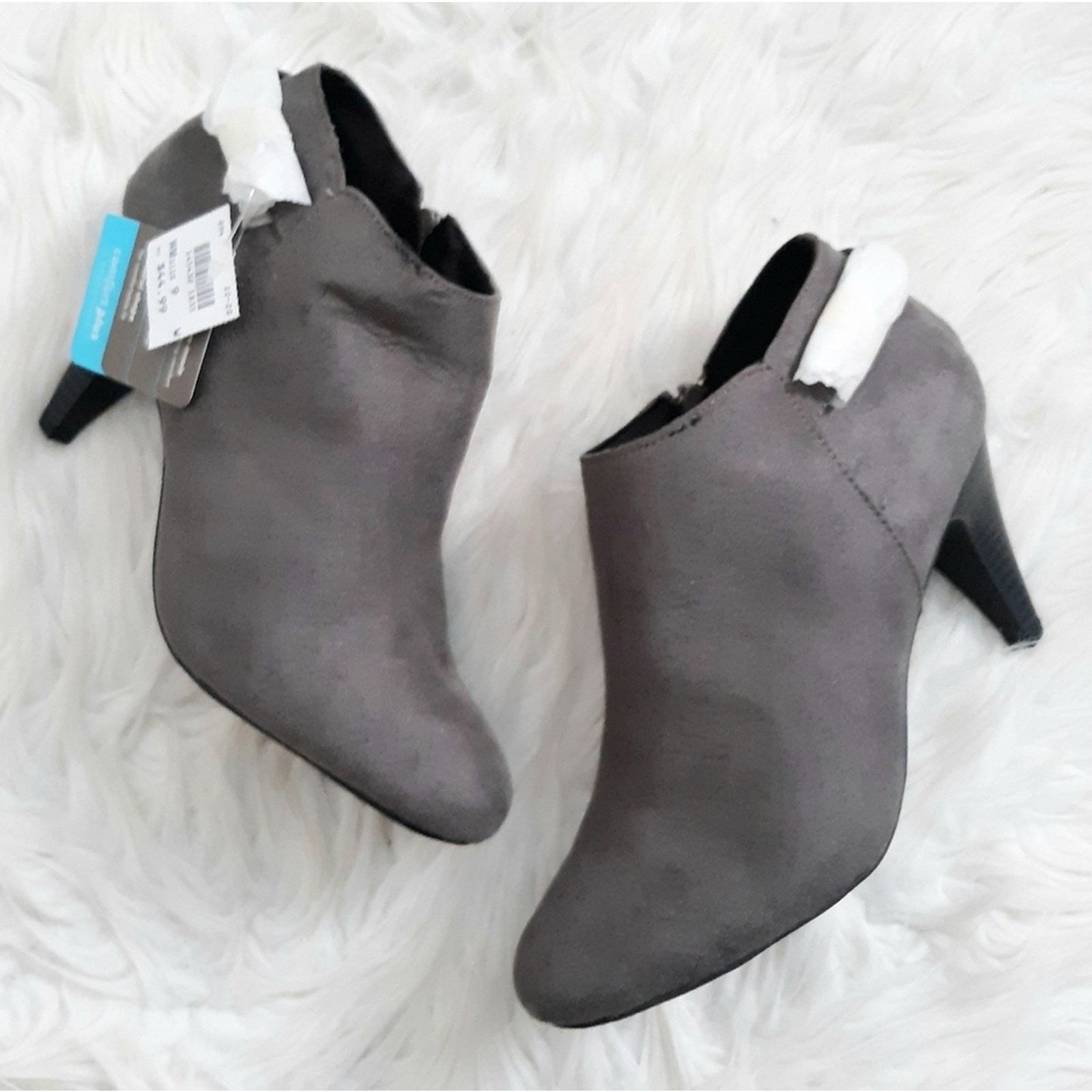 Other Comfort Plus Predictions Heeled Booties Size US 9 / IT 39 - 1 Thumbnail