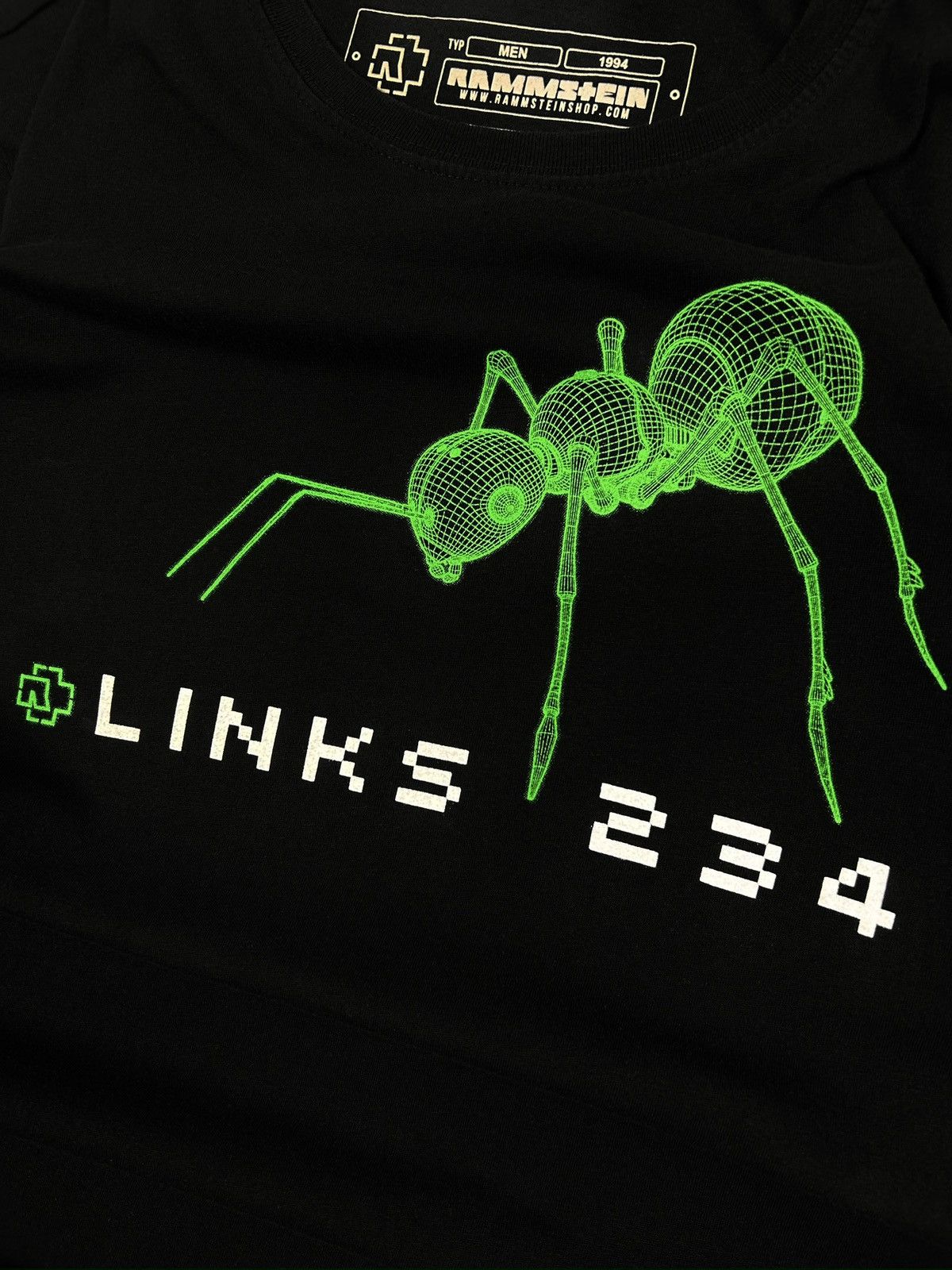 Band Tees rare Rammstein Mutter Links 2 3 4 Tee Ant Graphic S Vintage Size US S / EU 44-46 / 1 - 6 Thumbnail