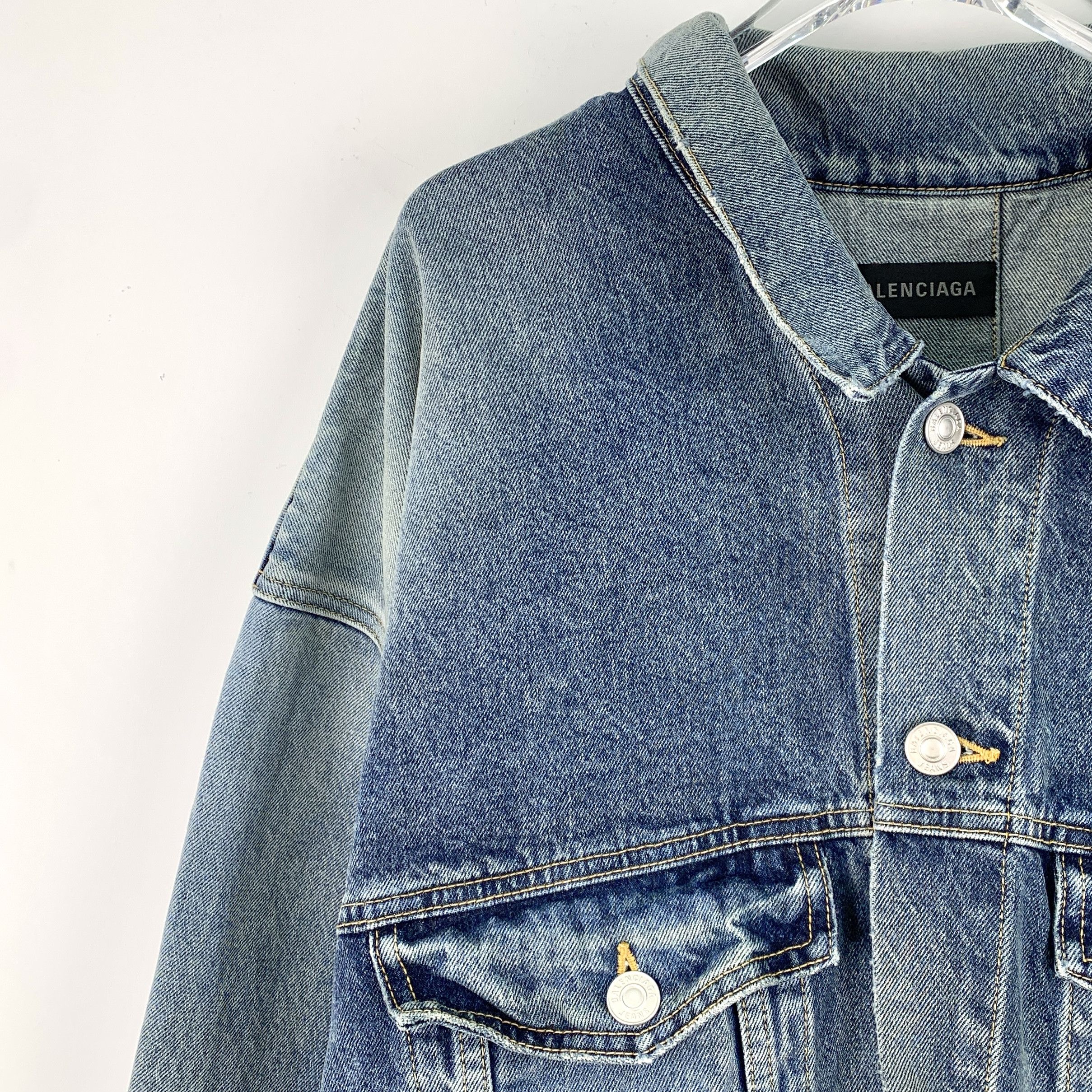 Balenciaga Balenciaga Blue Washed Denim Jacket (3) Size US L / EU 52-54 / 3 - 6 Thumbnail