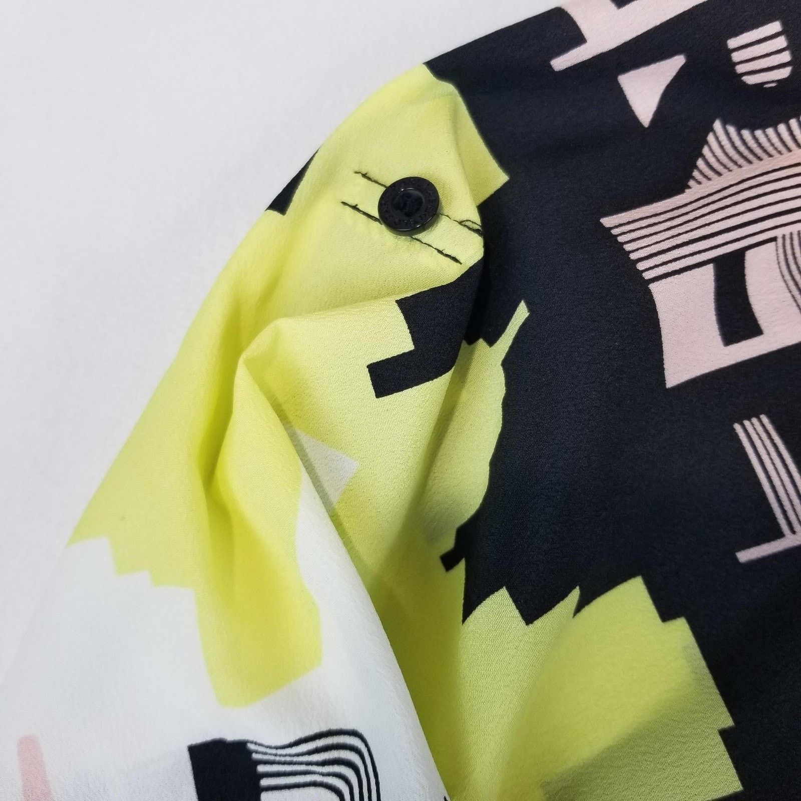 Karl Lagerfeld Karl Lagerfeld Paris Shirt Womens XS Graphic Long Sleeve Size XS / US 0-2 / IT 36-38 - 7 Thumbnail
