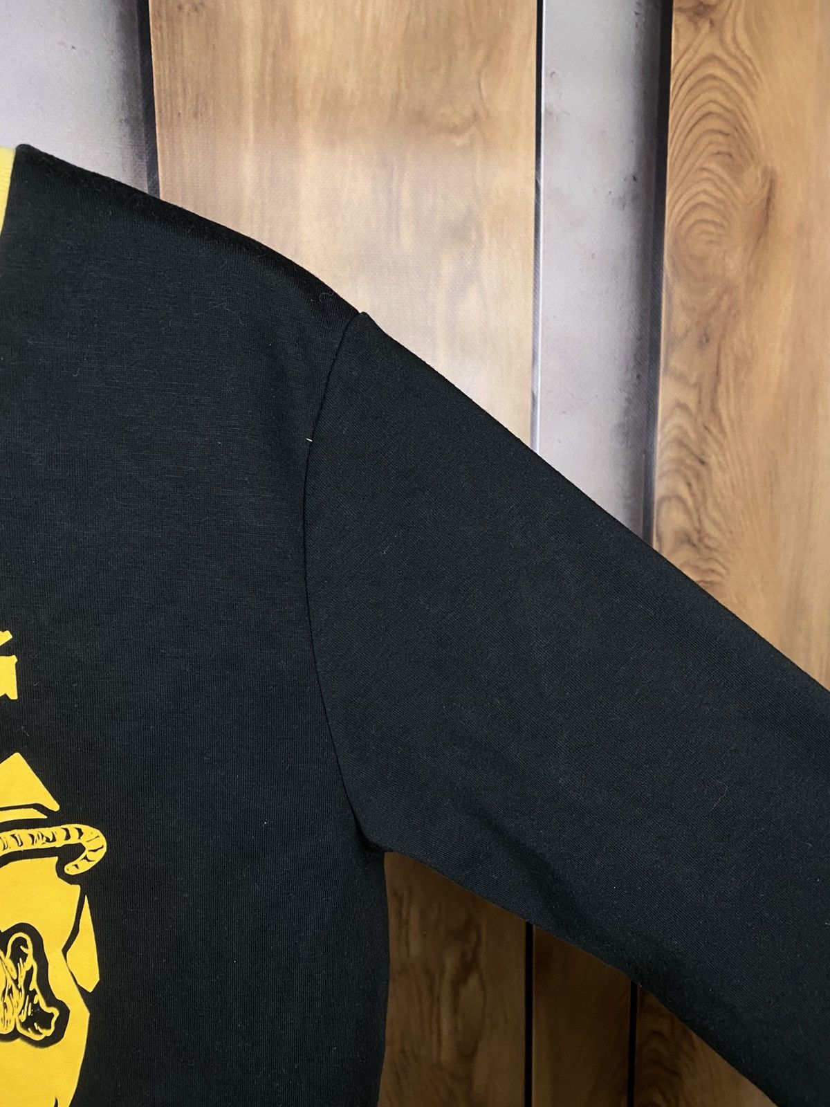 Wu-Tang Clan 🎙️Sweatshirt V-neck Wu Tang Rap Tee🎙️ Size US M / EU 48-50 / 2 - 7 Thumbnail