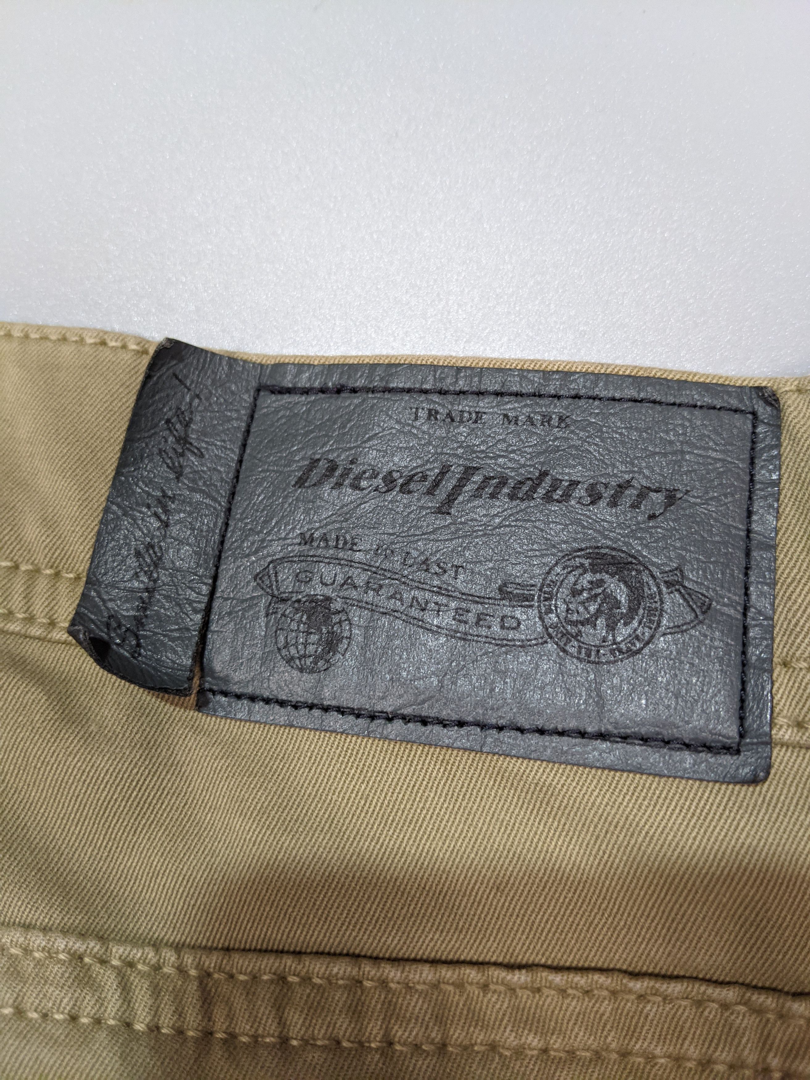 Diesel × Vintage VIntage DIESEL Mens Biege Pants W33 L33 Made in Italy Size US 33 - 8 Thumbnail