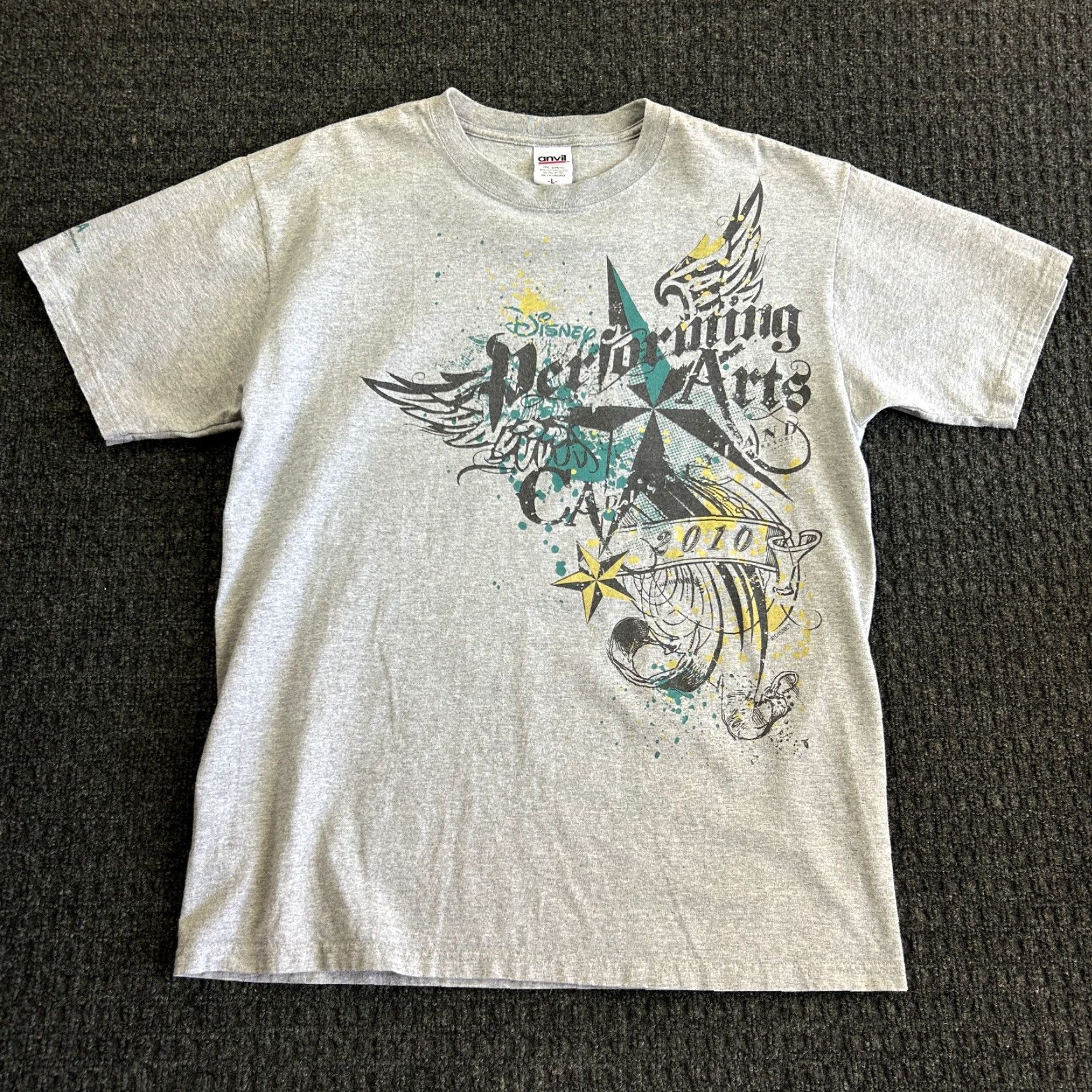 Anvil VINTAGE Disney Performing Arts y2k Graphic Tee T-Shirt L Gray Anvil Unisex Adults 90s Rock Couture Grunge Hipster Retro USA Size US L / EU 52-54 / 3 - 3 Thumbnail