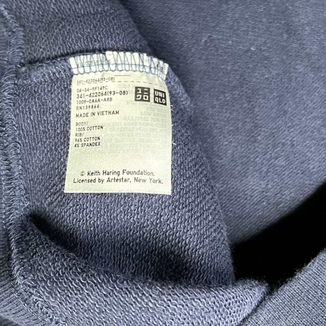 Uniqlo VINTAGE Keith Haring Sweatshirt Mens L Blue Graphic UNIQLO Crewneck 80s 90s Art Cartoon Dance Size US L / EU 52-54 / 3 - 4 Thumbnail