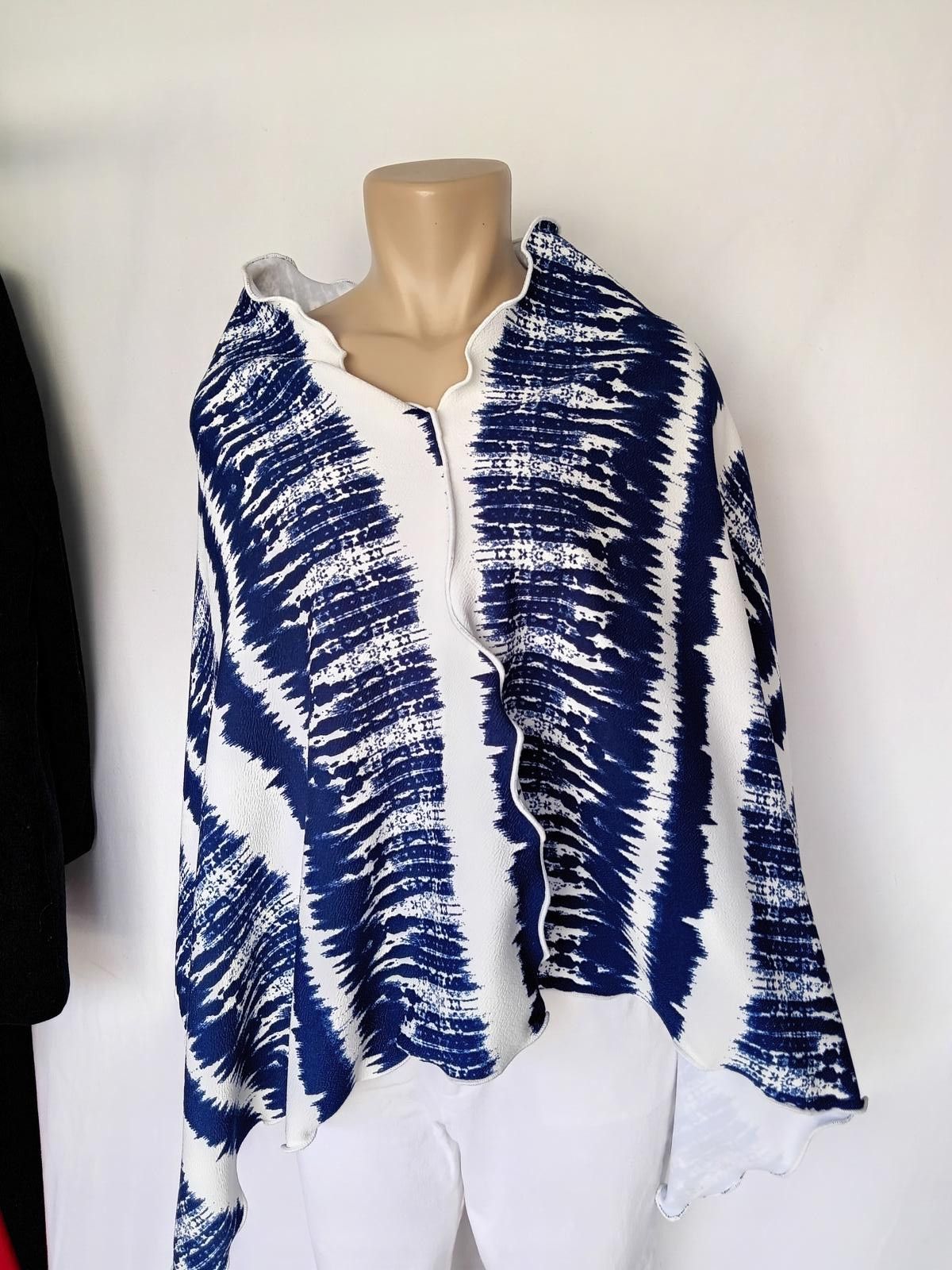 Designer Stylish Blue & White Printed Poncho Size ONE SIZE - 2 Thumbnail