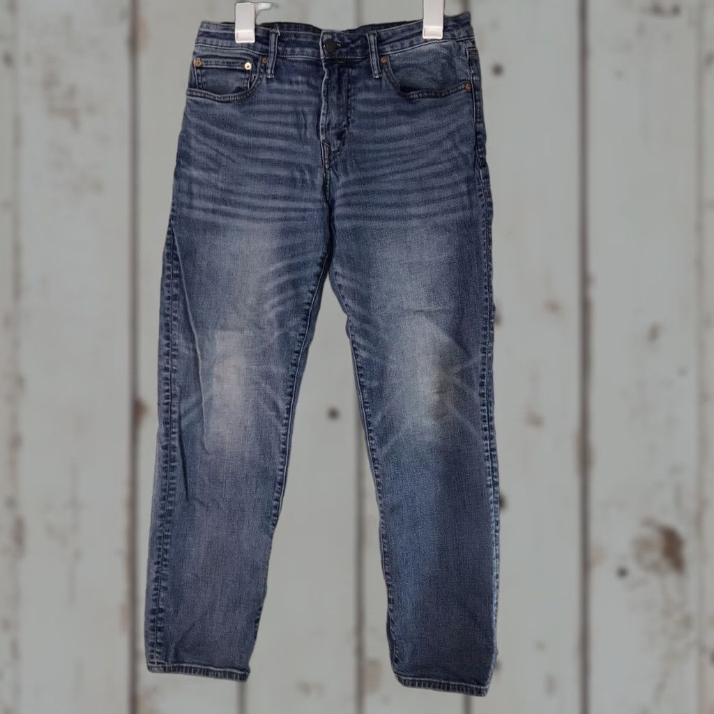 American Eagle Outfitters American Eagle Outfitters Slim Straight Jeans Mens 32x30 Blue Light Wash 5-Pocket Stains Size US 32 / EU 48 - 1 Thumbnail