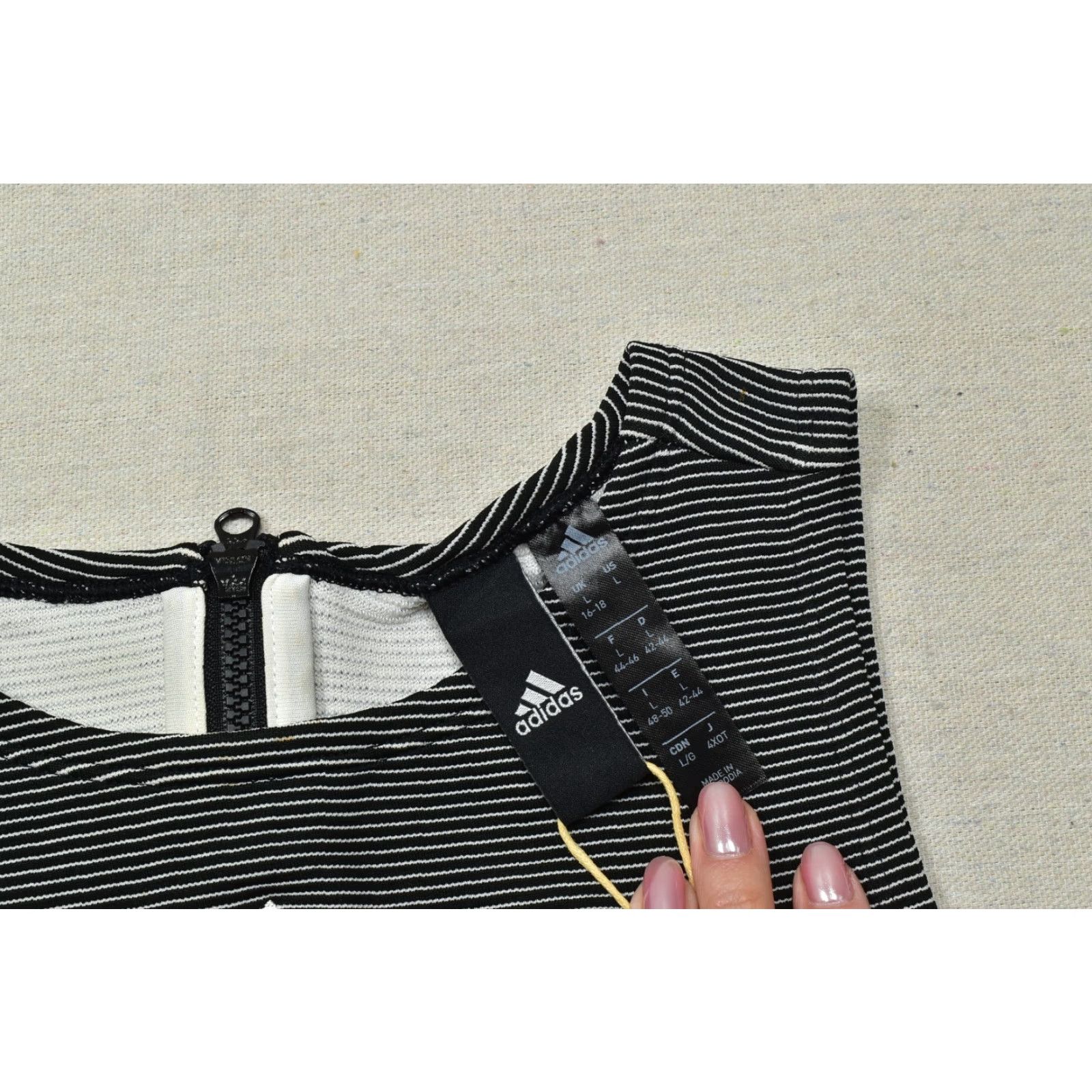 Adidas Adidas Women's AAC Tank Top Size Large Black White Striped Full Back Zip NEW Tank Top Shirt Womens L Black White Striped Zip Back Casual Spring Summer Size L / US 10 / IT 46 - 7 Thumbnail