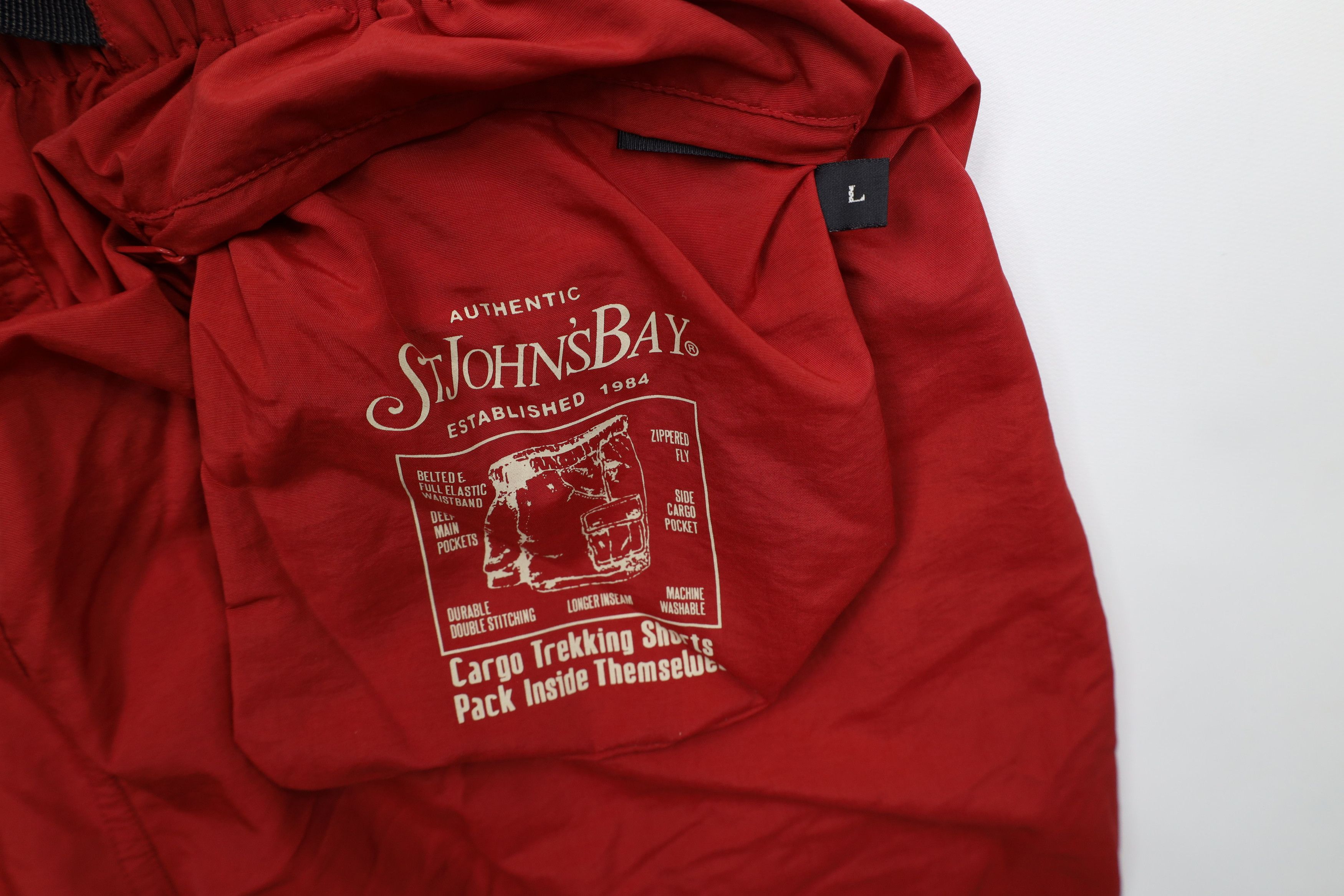 Vintage Vintage 90s Streetwear Packable Trekking Cargo Shorts Red Size US 34 / EU 50 - 13 Thumbnail