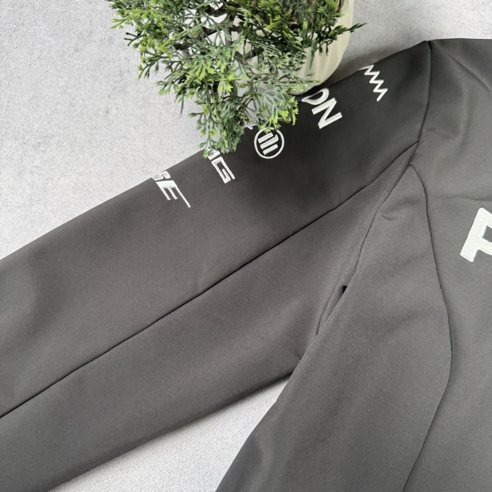 Mercedes-Benz Hugo Boss Mercedes-AMG Petronas F1 Team Softshell Jacket S Size US S / EU 44-46 / 1 - 15 Thumbnail