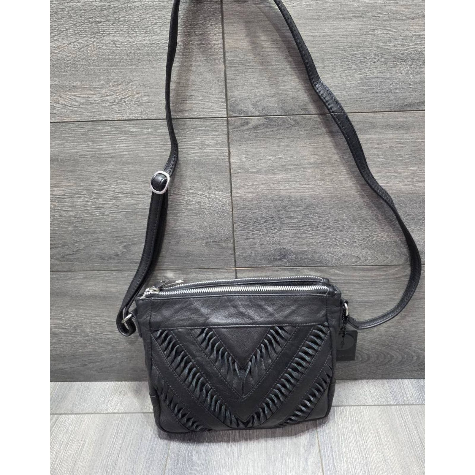 & Other Stories Day & Mood Fonda Small Crossbody Bag Black Leather B000468 Size ONE SIZE - 2 Thumbnail