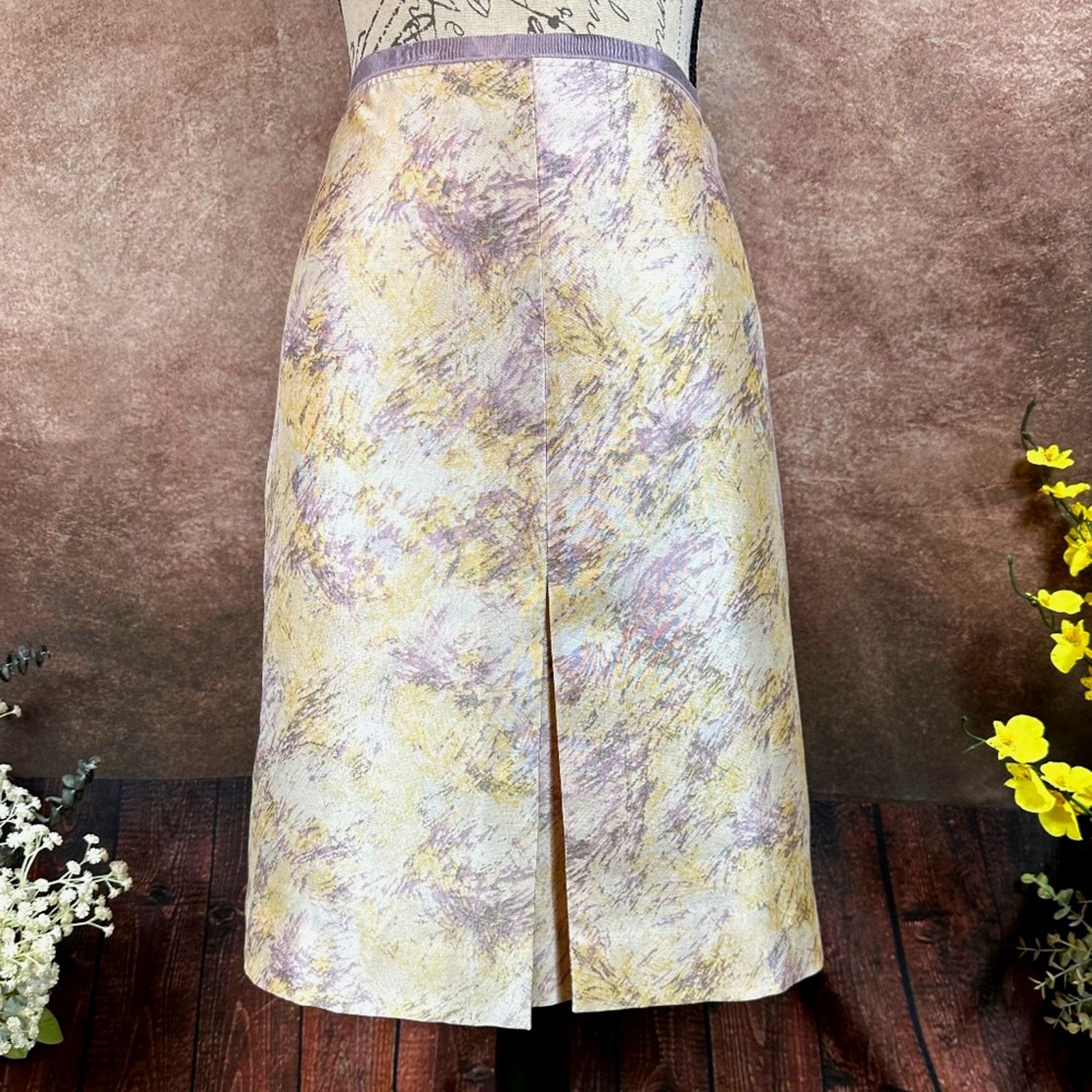 Other BCBGMaxazria Watercolor‎ Wool/Silk Skirt Lavender/Cream10 Size 32" / US 10 / IT 46 - 4 Thumbnail