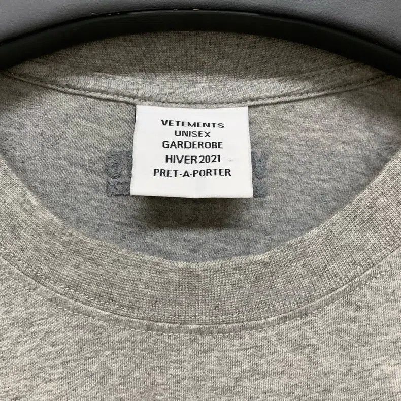 Vetements Vetements Logo Embroidered Print Grey Short Sleeve T-Shirt Size US M / EU 48-50 / 2 - 7 Thumbnail