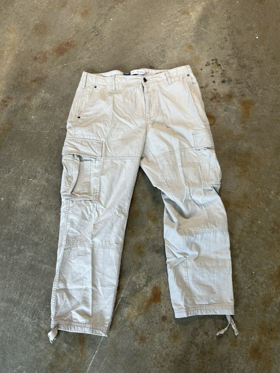 Old Navy × Vintage Gap cargo Size US 34 / EU 50 - 1 Thumbnail