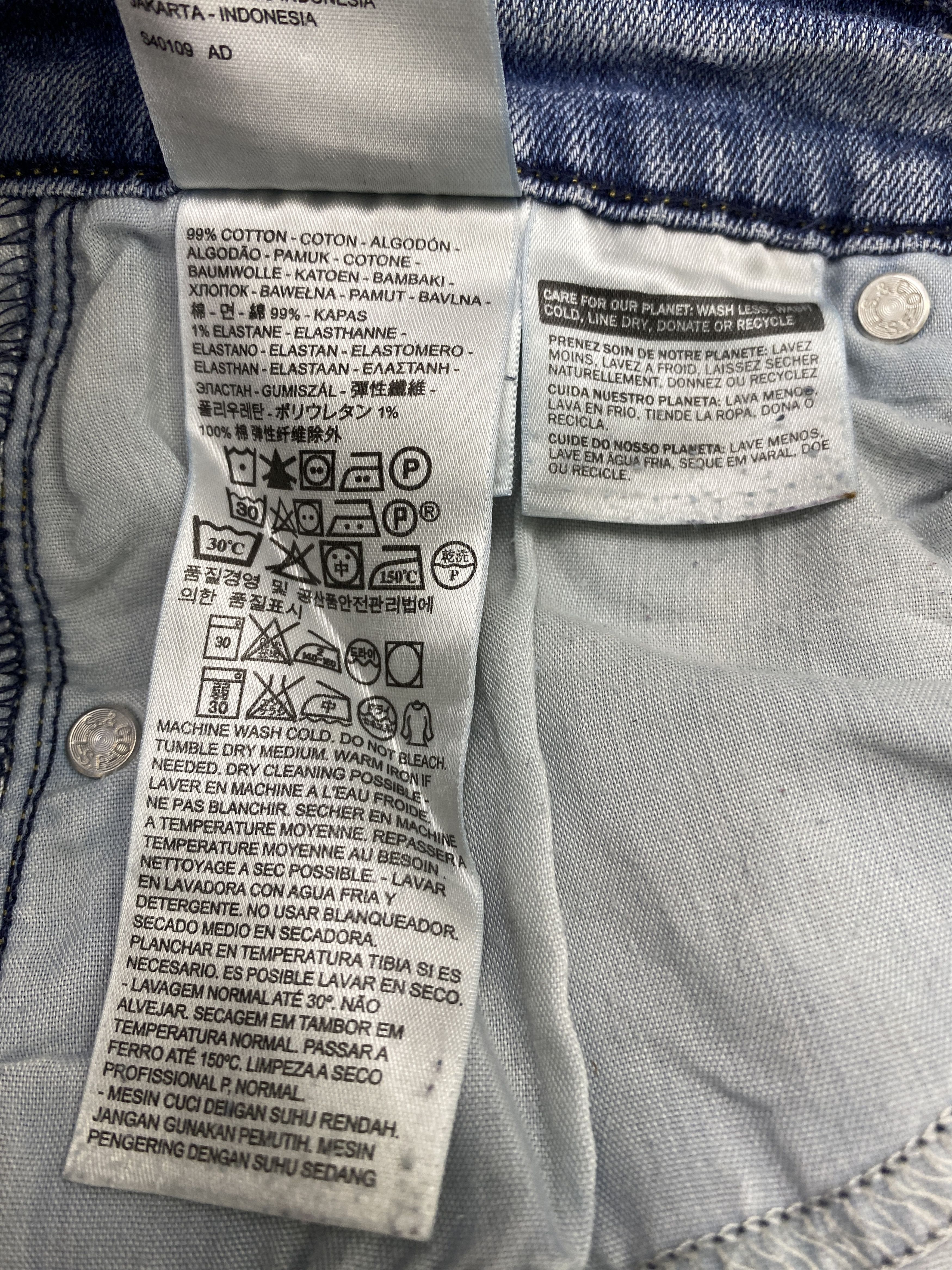 Levi's Vintage Levis 515 Flared Bootcut Faded Blue Jeans S0042 Size 30" / US 8 / IT 44 - 9 Thumbnail