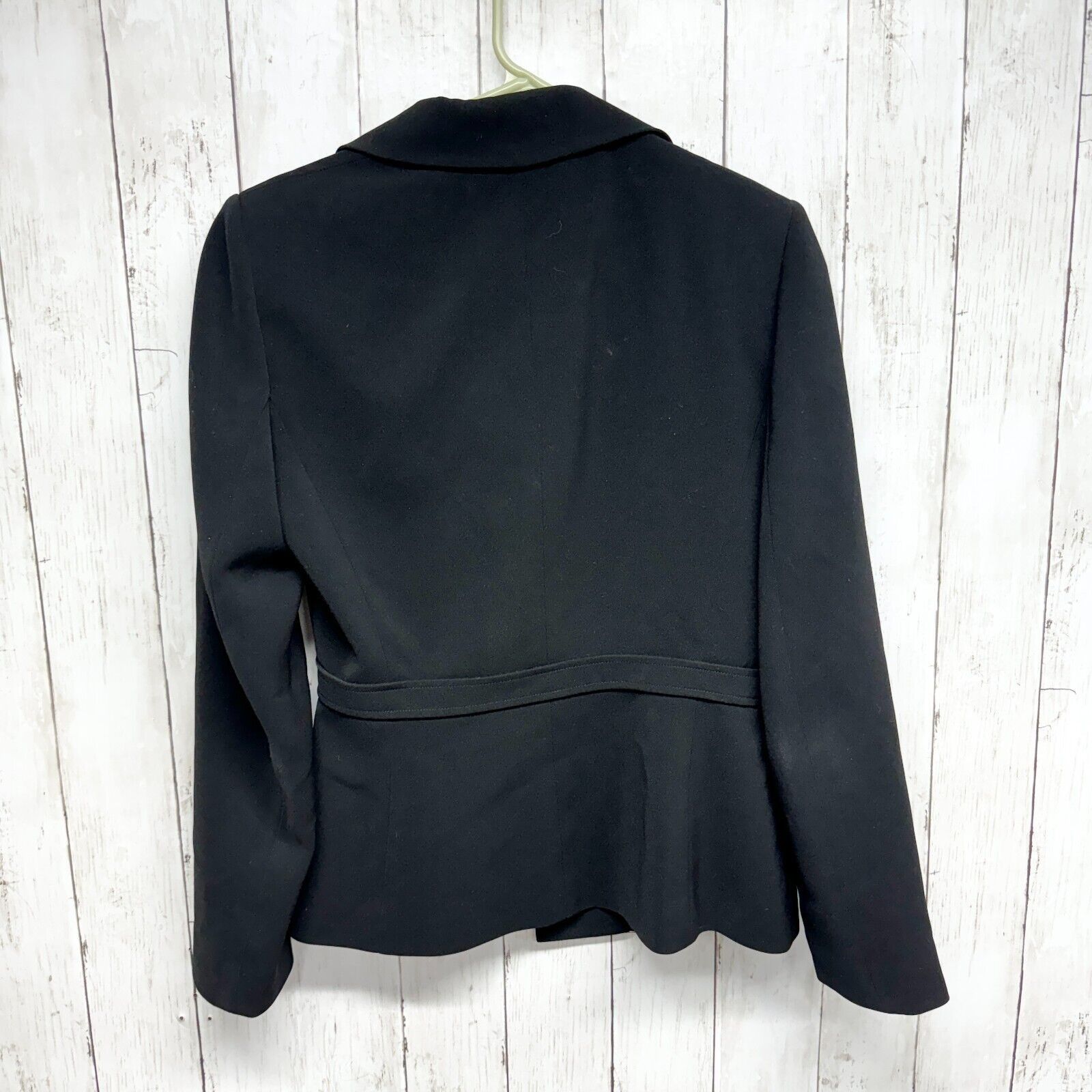 Elie Tahari Tahari Jacket Size 6 Black Single Breasted Belted Blazer Size M / US 6-8 / IT 42-44 - 4 Thumbnail