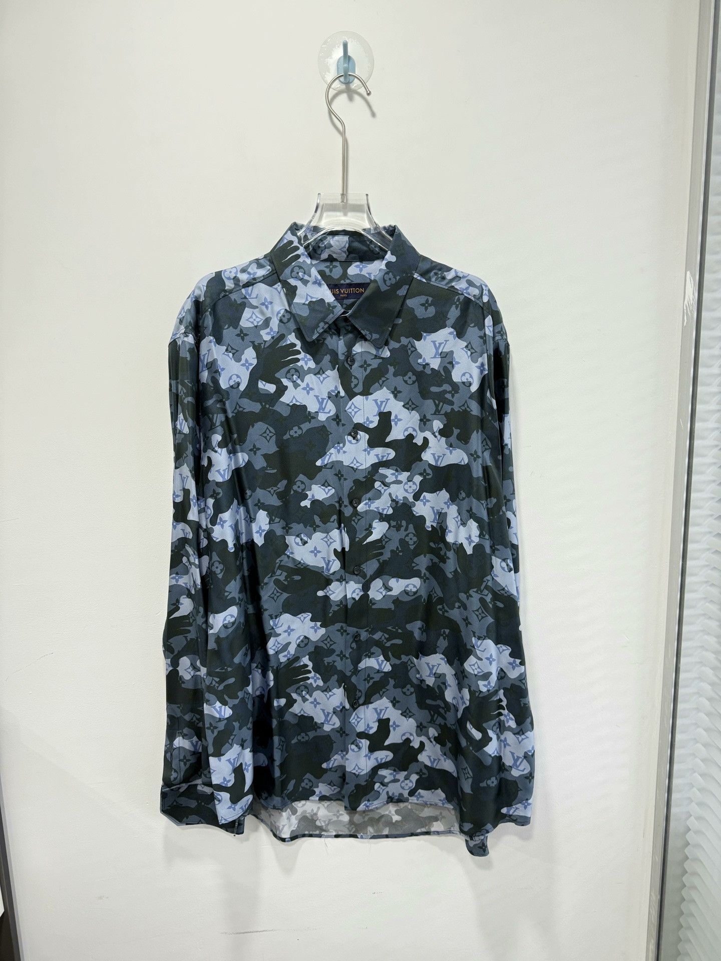 Louis Vuitton Louis Vuitton Monogram Camo Silk Shirt Size US XXL / EU 58 / 5 - 1 Thumbnail