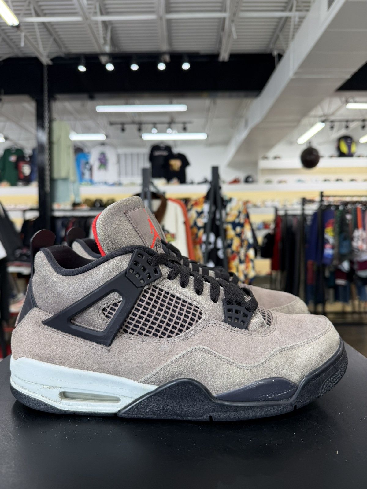 Jordan Brand Air Jordan 4 Taupe Haze Size 11 (2021) Size US 11 / EU 44 - 6 Thumbnail