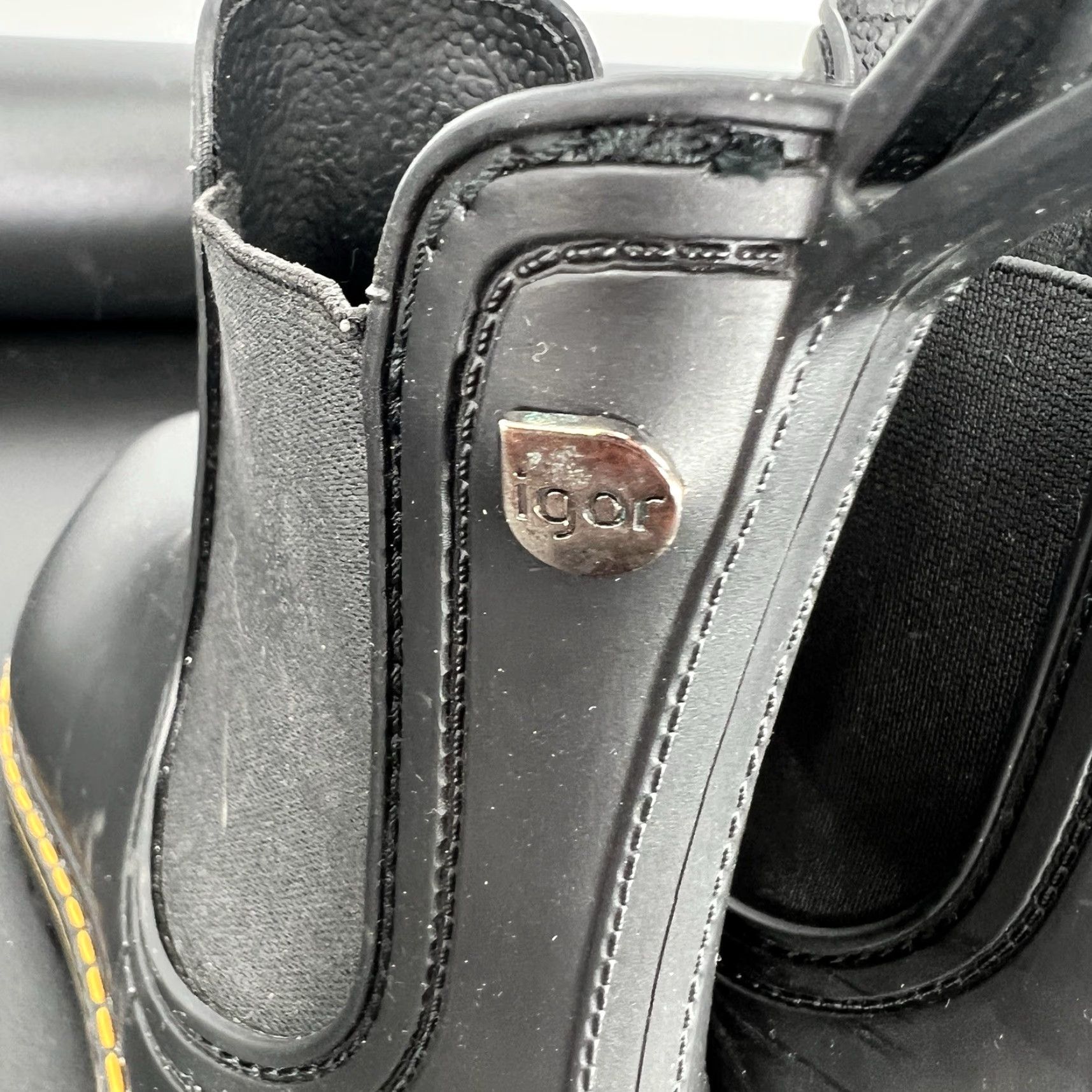 Vintage VINTAGE Igor Trak Mate Tri Rain Slip On Boot Waterproof Women 8.5 US 39 EU Black Round Toe Slip On Ankle Boot Size US 9 / IT 39 - 4 Thumbnail