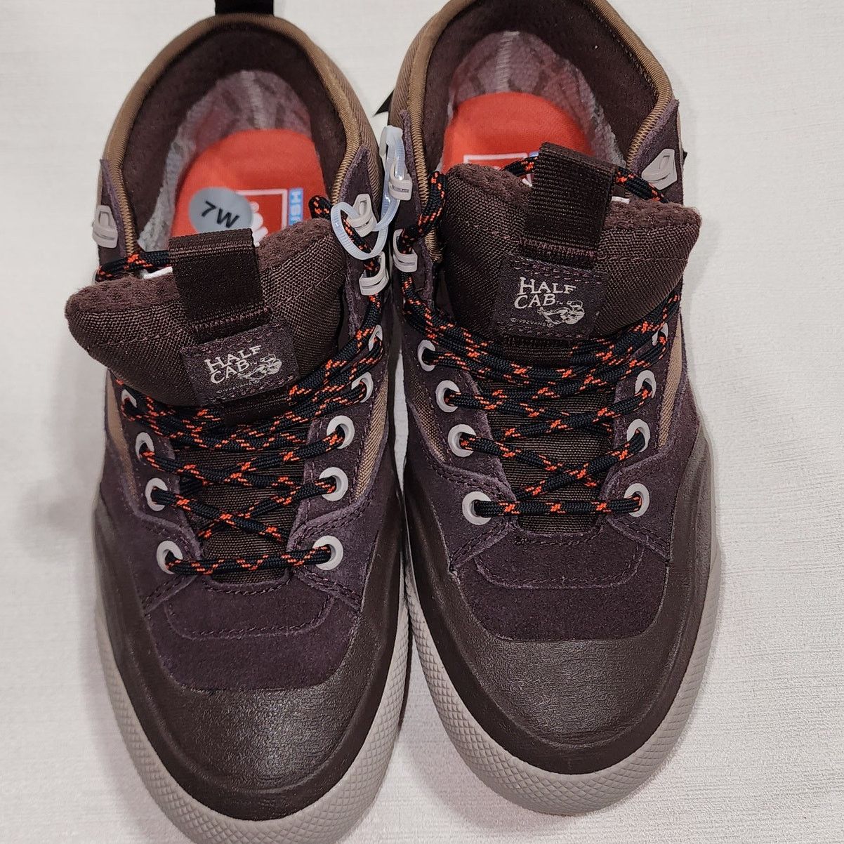 Vans Vans MTE Half Cab Gore-Tex size 7 men 8.5 women shoes NWT Size US 7 / EU 40 - 6 Thumbnail