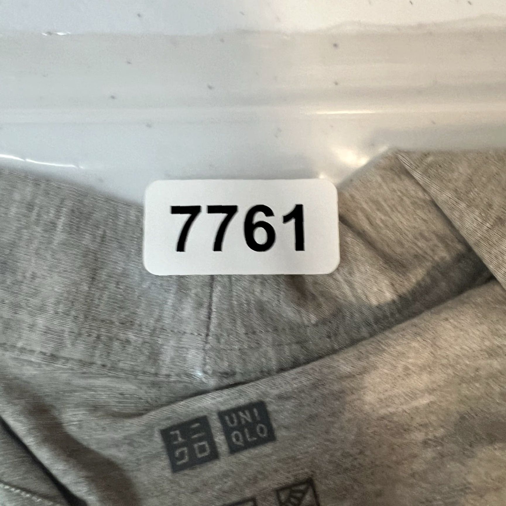 Uniqlo Uniqlo Lightweight Cardigan Sweater Gray Womens Small Long Sleeve Size S / US 4 / IT 40 - 6 Thumbnail