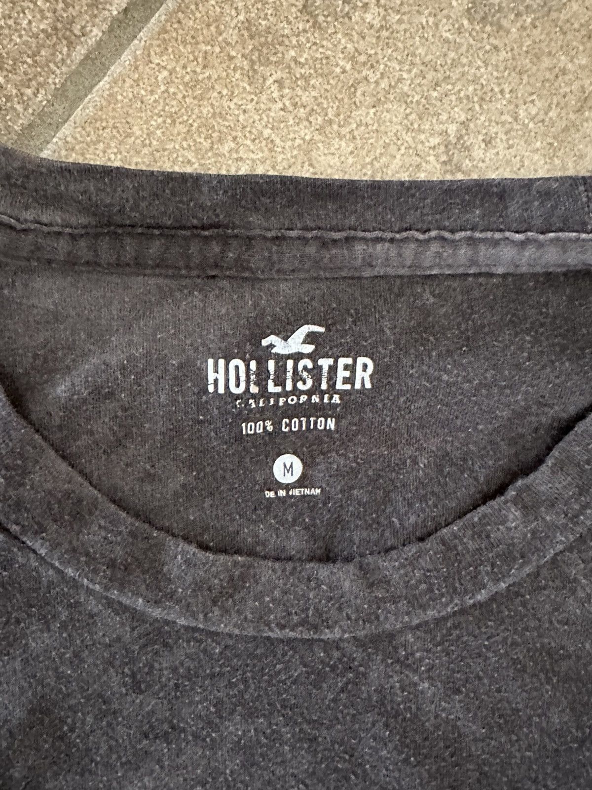 Hollister Dark Grey Hollister World Tour Band Tee Size US M / EU 48-50 / 2 - 3 Thumbnail