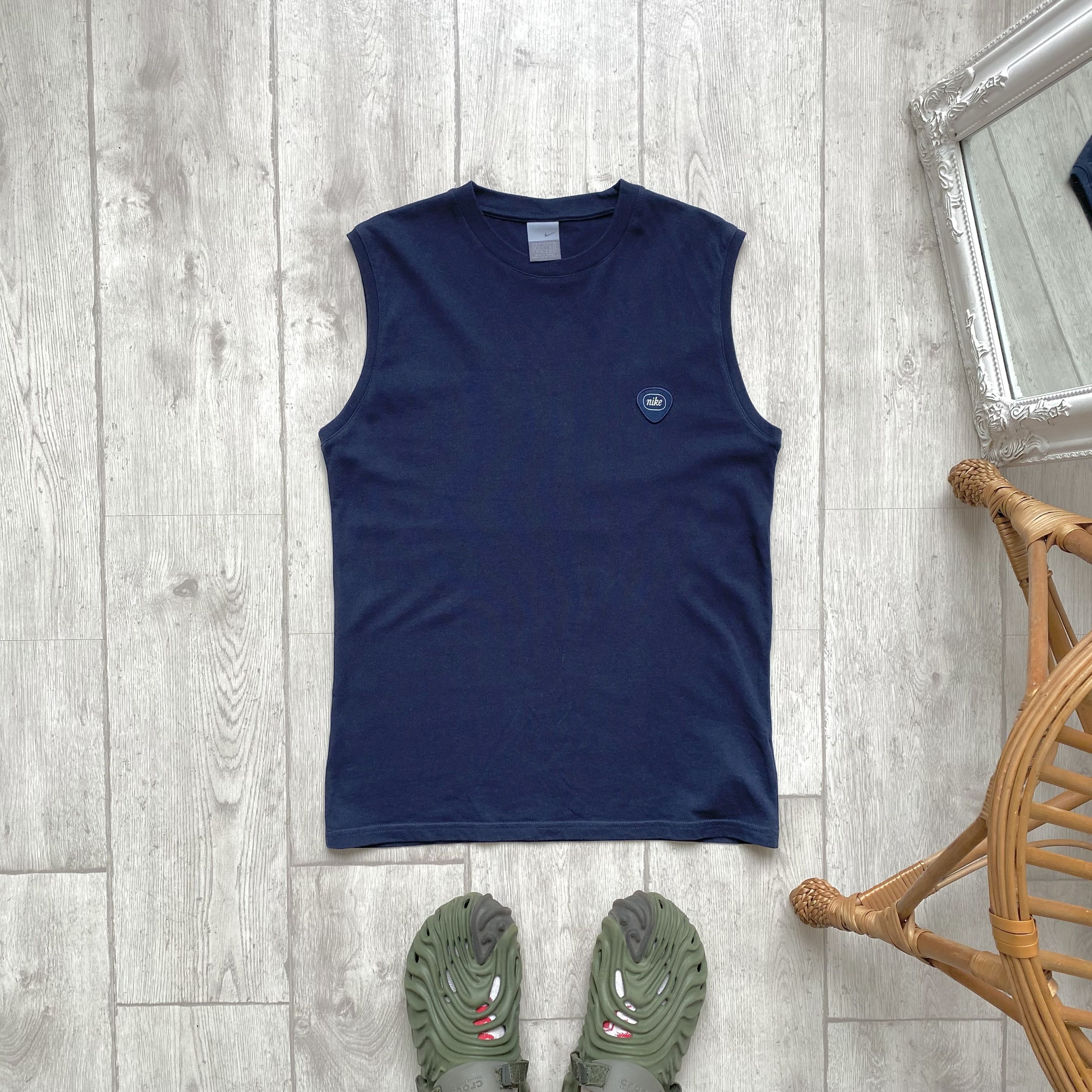 Nike 🦈Vintage 90s Nike tee Sleeveless mini logo Size US M / EU 48-50 / 2 - 1 Thumbnail